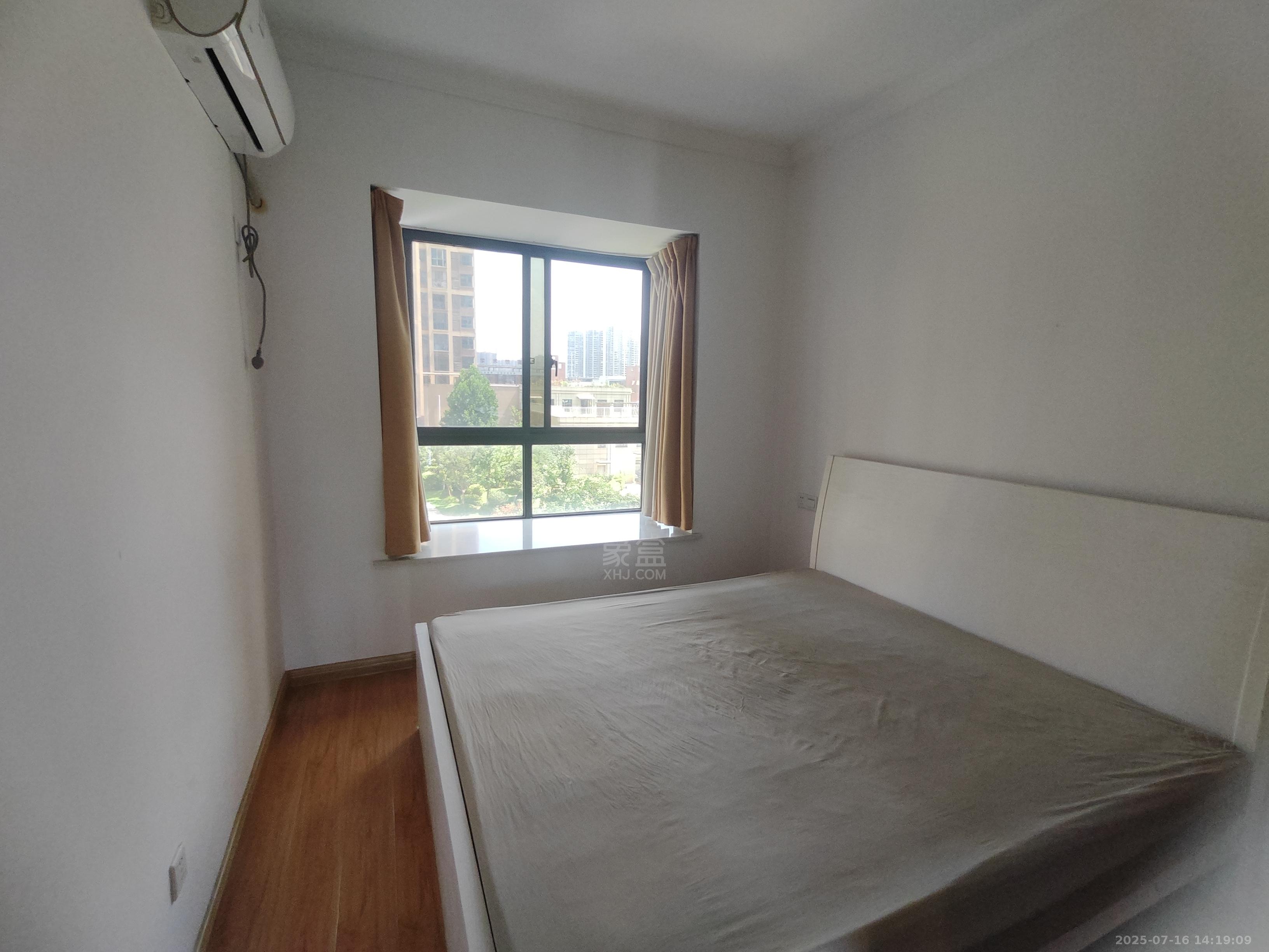 武广国际学苑 3室2厅2卫 2500.0元/月 武广国际学苑 3室2厅2卫 2500.0元/月室内图