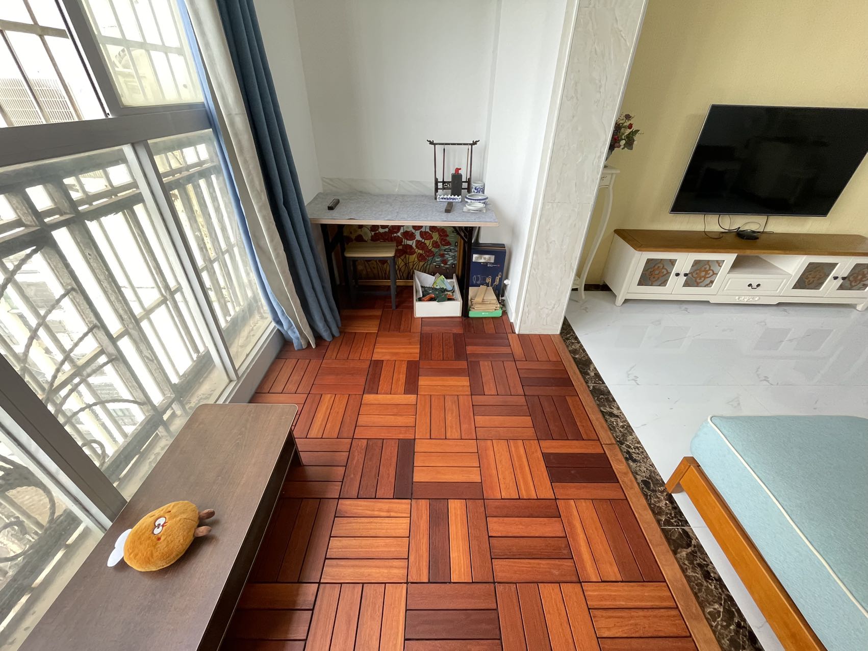 翡翠水城(住宅) 2室2厅1卫 130.0万 翡翠水城(住宅) 2室2厅1卫 130.0万客厅