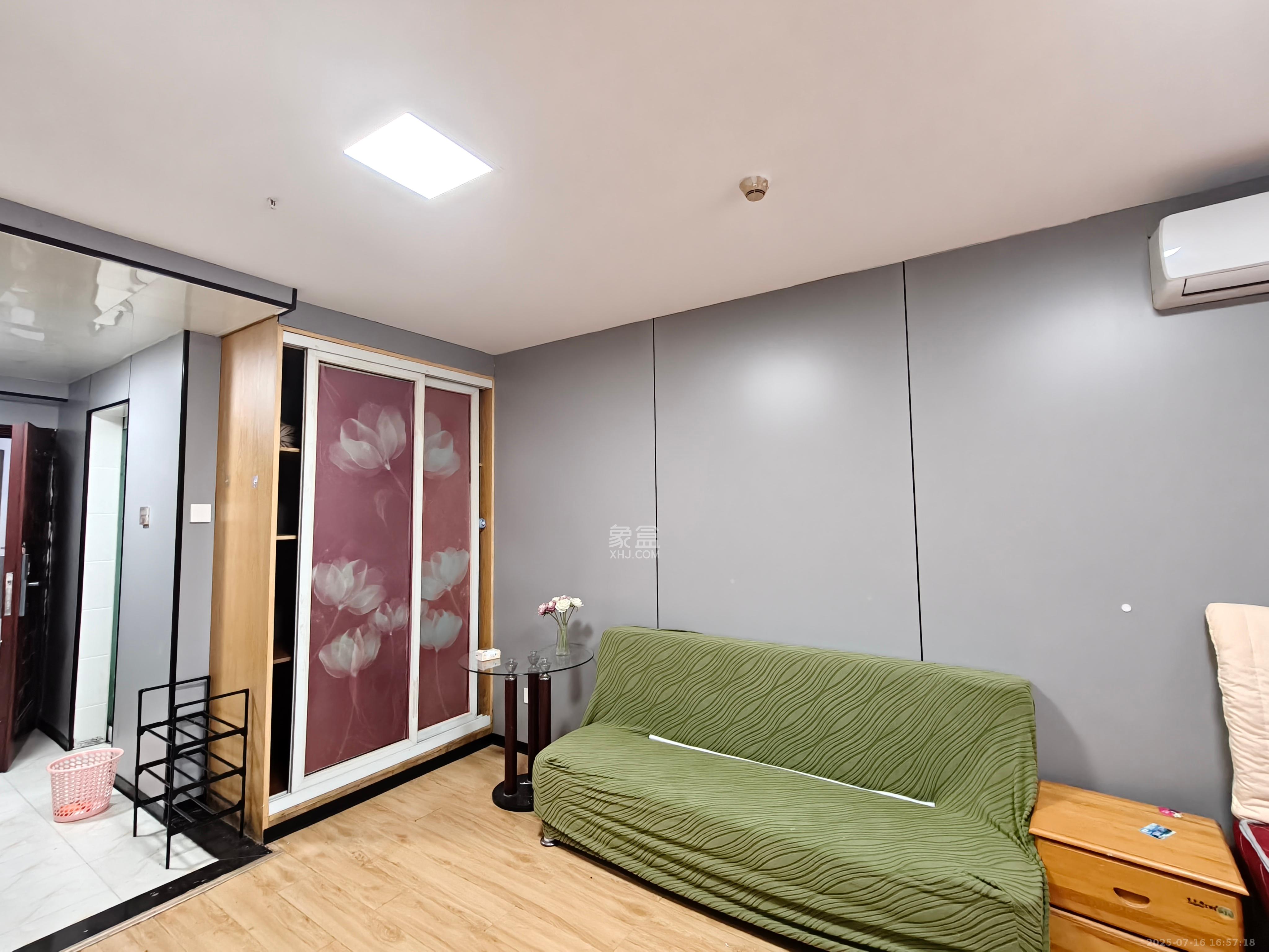 东方芙蓉 1室0厅0卫 1500.0元/月 东方芙蓉 1室0厅0卫 1500.0元/月室内图