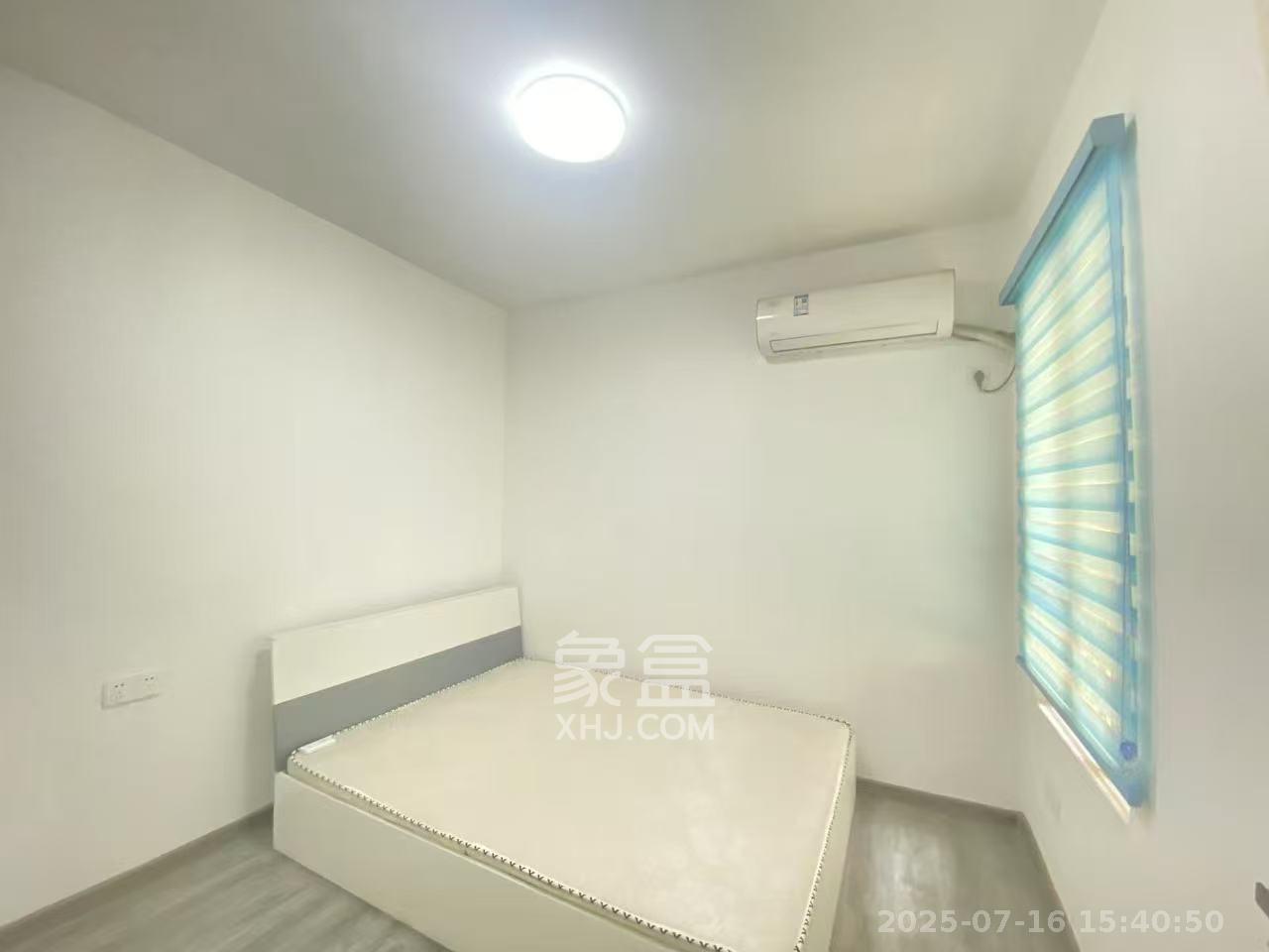 卓越蔚蓝城邦  3室1厅1卫   2100.00元/月室内图