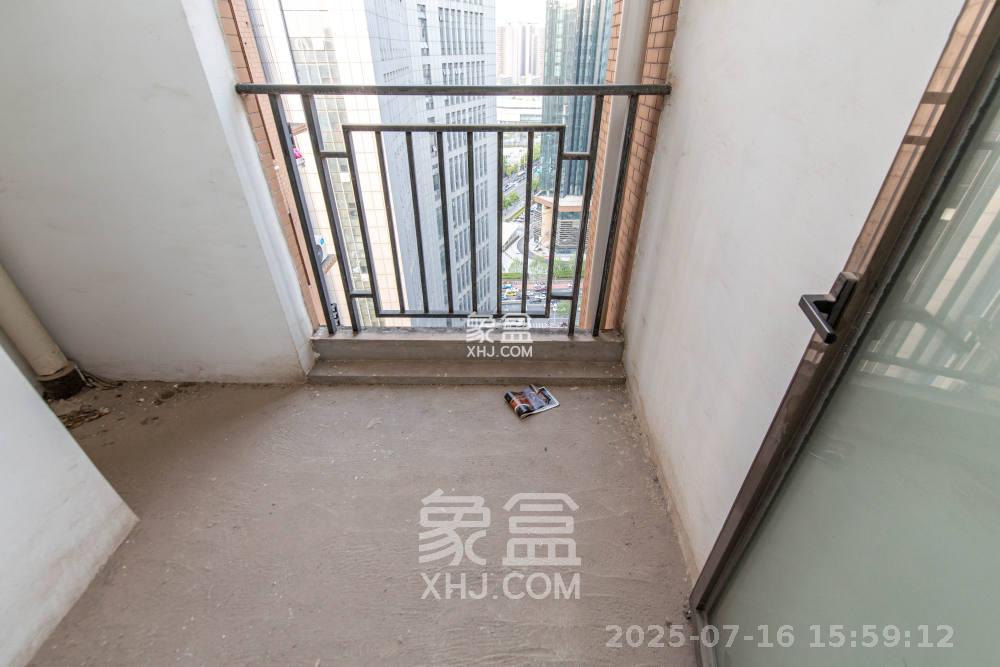 香樟鑫都  3室2厅2卫   1600.00元/月室内图