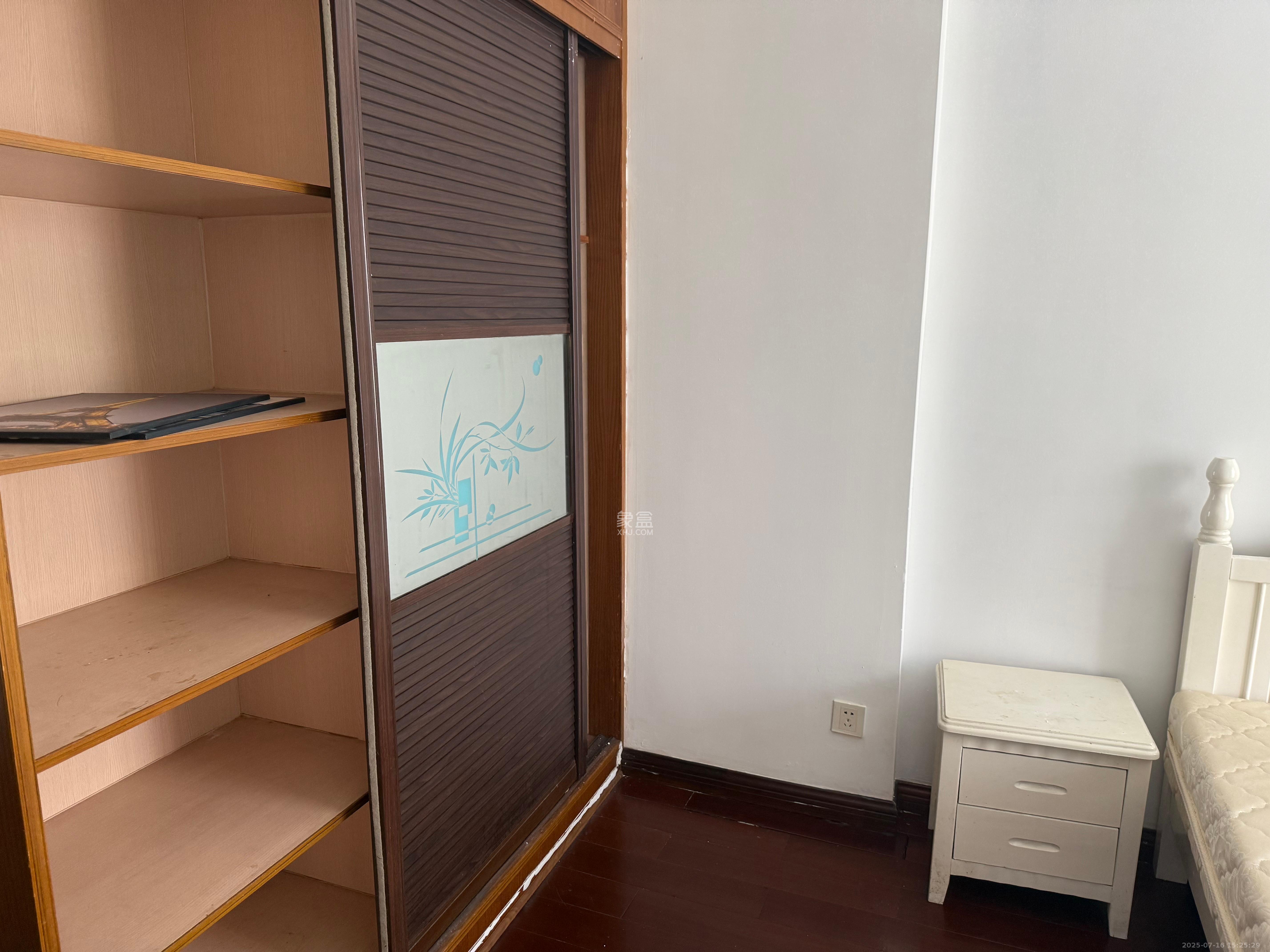 华银园  4室2厅2卫    2800.0元/月 华银园  4室2厅2卫    2800.0元/月室内图