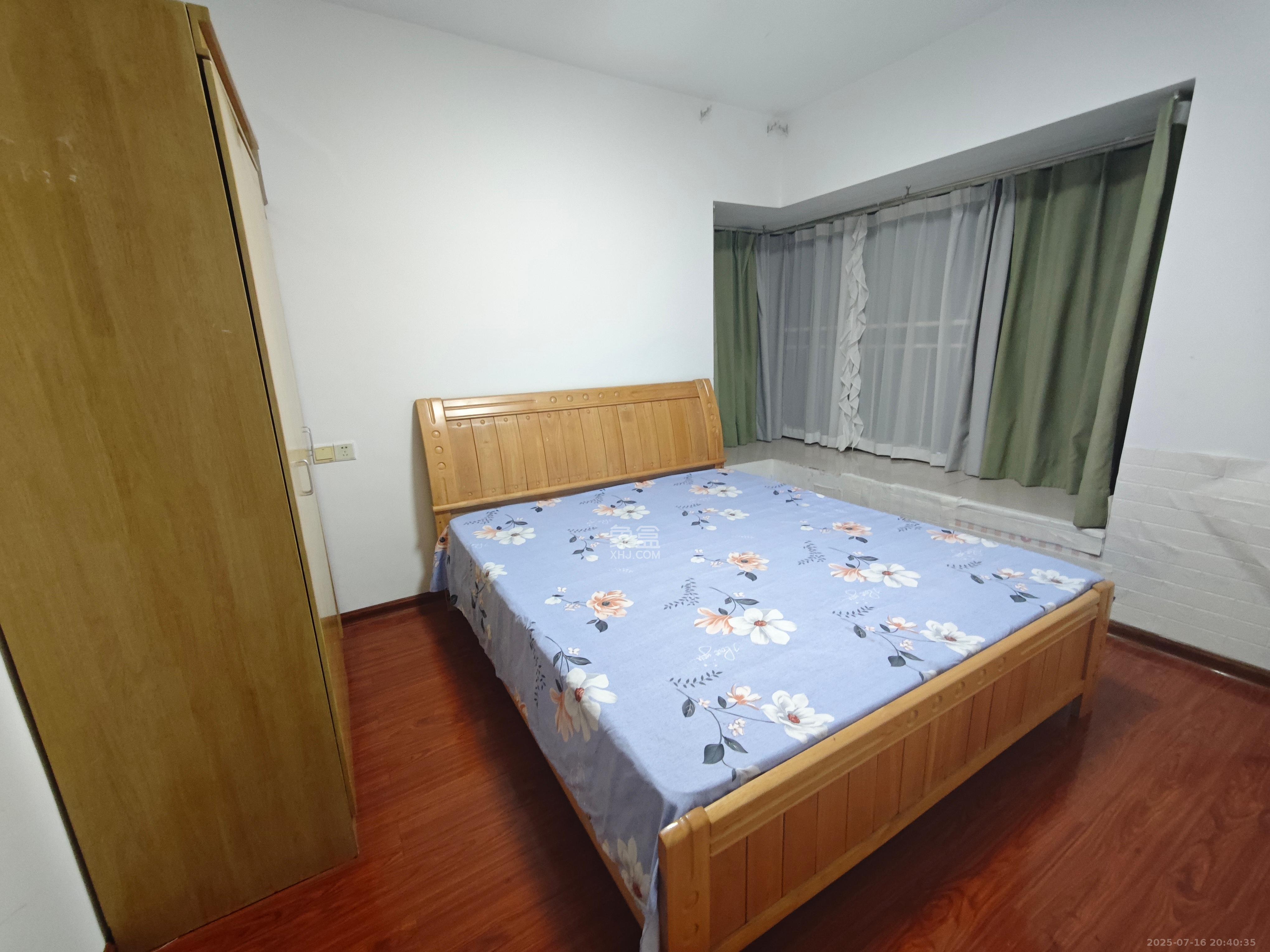 高信向日葵  3室2厅2卫   2480.00元/月室内图