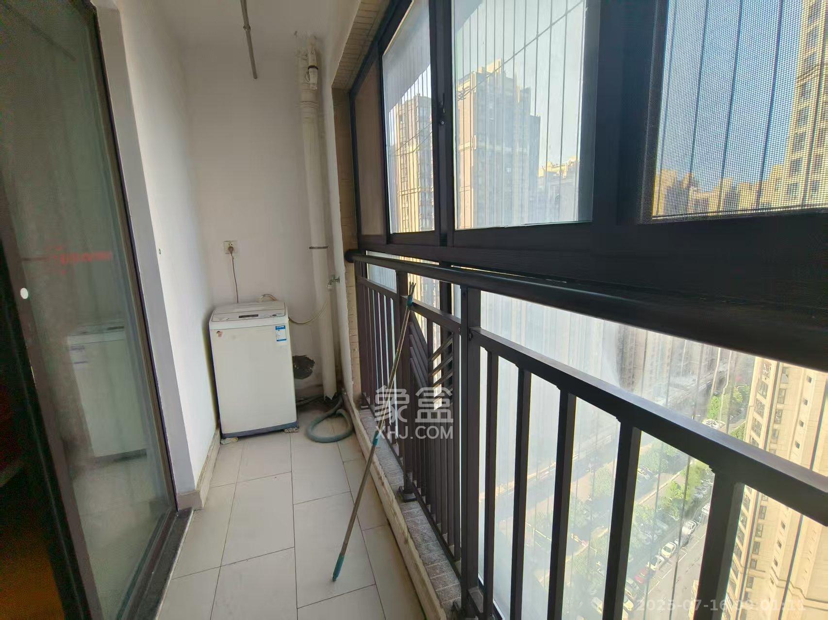 中海国际三期  3室2厅1卫    1900.0元/月 中海国际三期  3室2厅1卫    1900.0元/月室内图