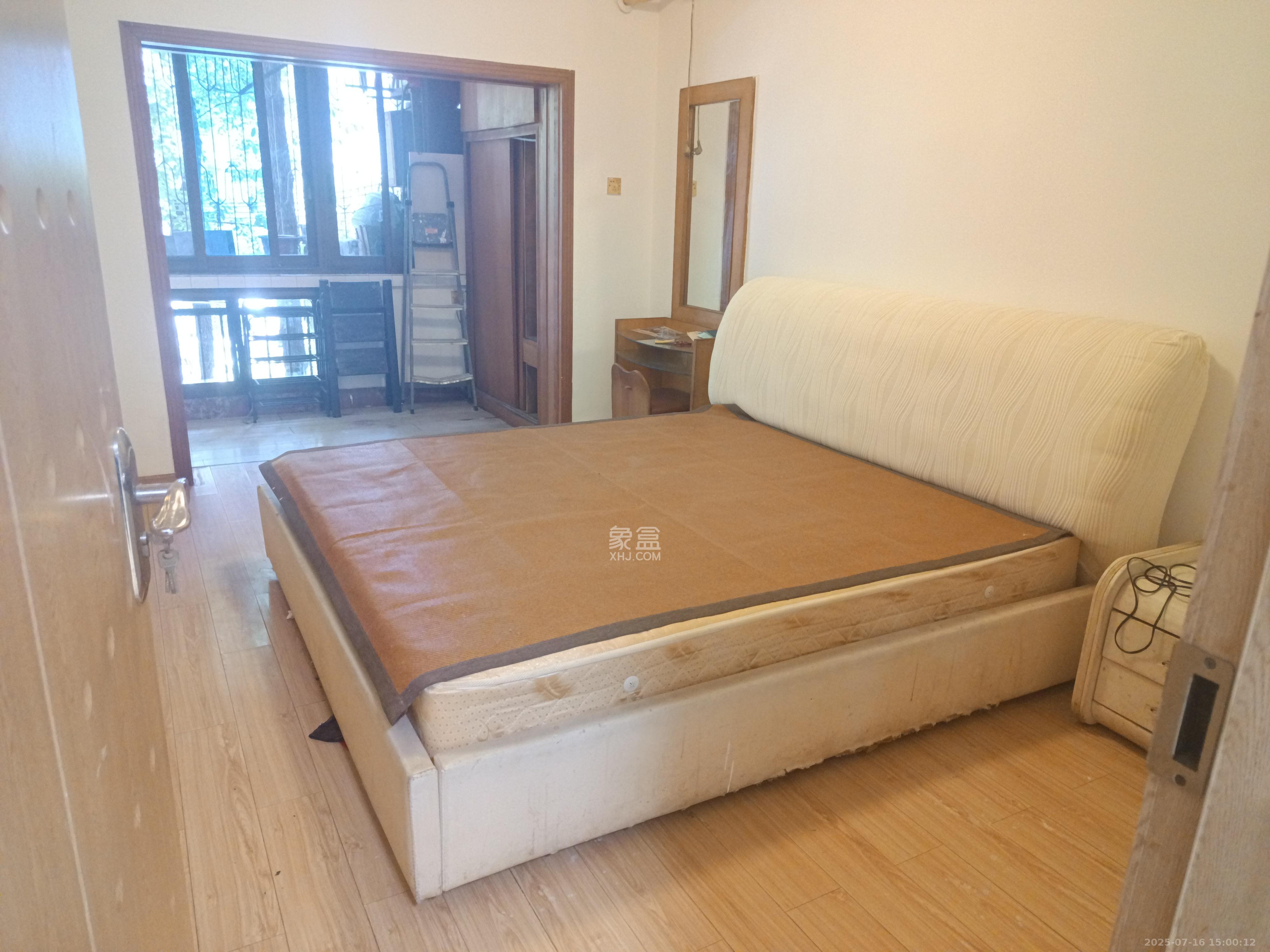 万利新村  2室2厅1卫   2000.00元/月室内图
