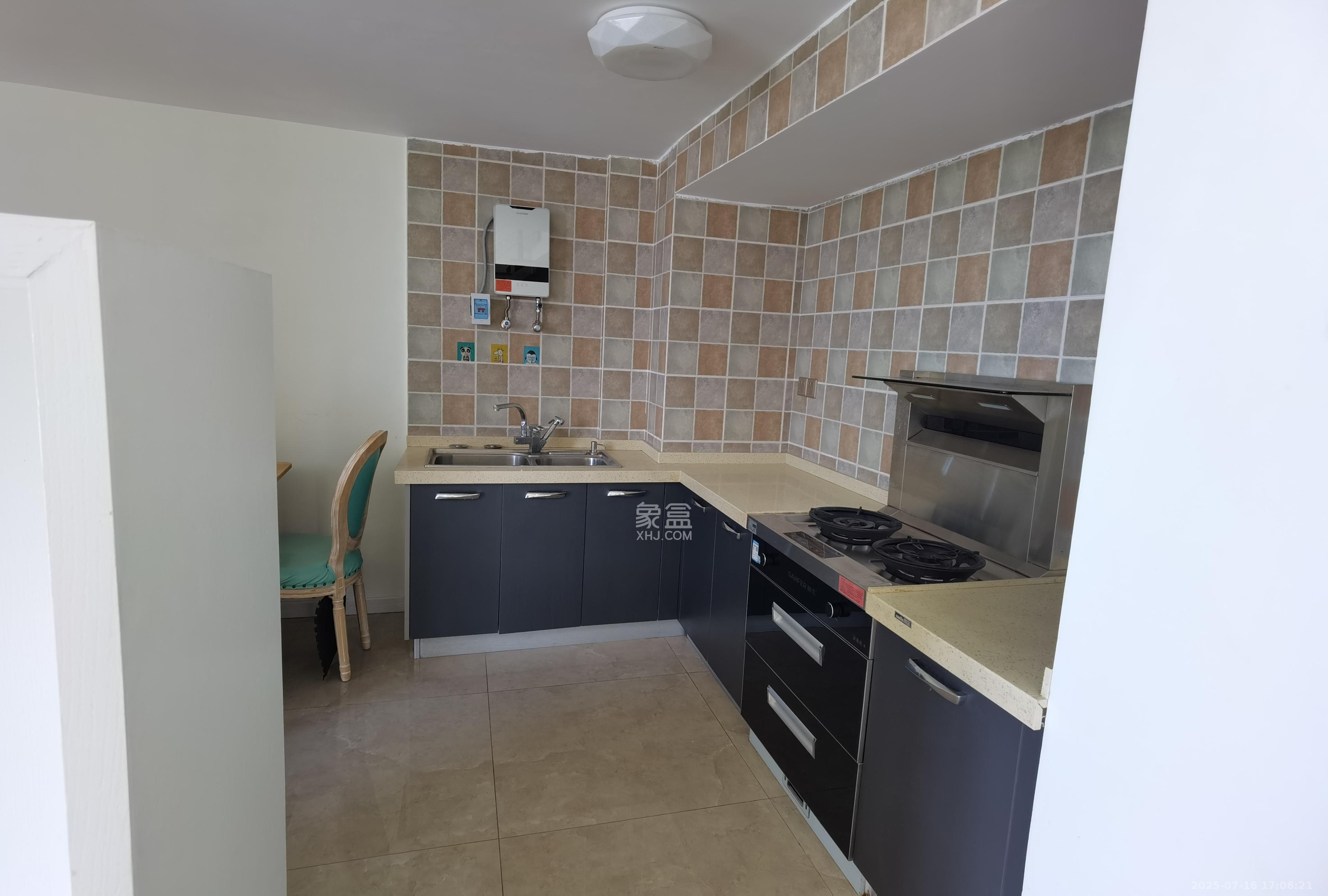 洋湖时代 3室3厅2卫 1800.0元/月 洋湖时代 3室3厅2卫 1800.0元/月室内图