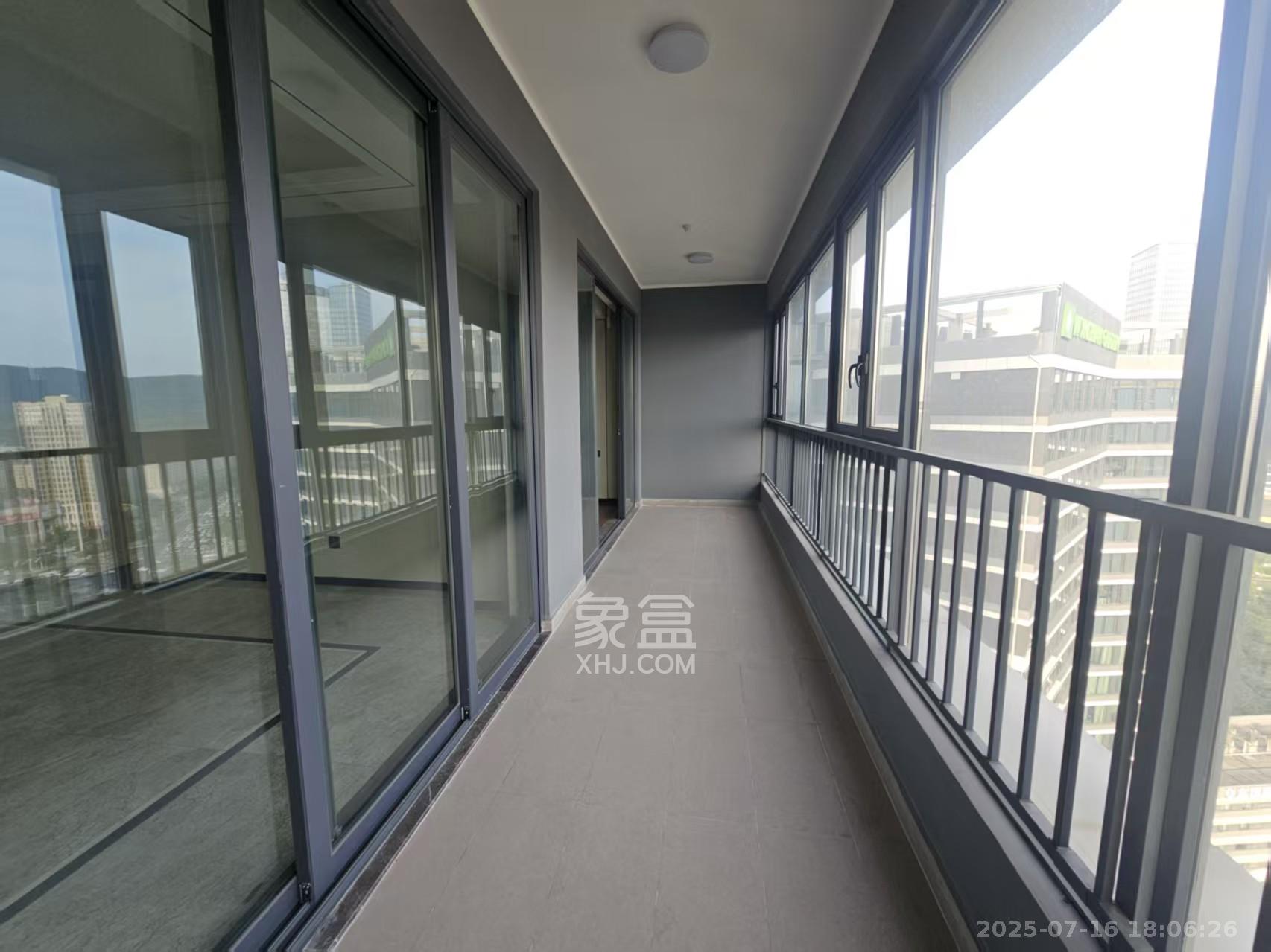 旭辉都会山  4室2厅3卫   5200.00元/月室内图