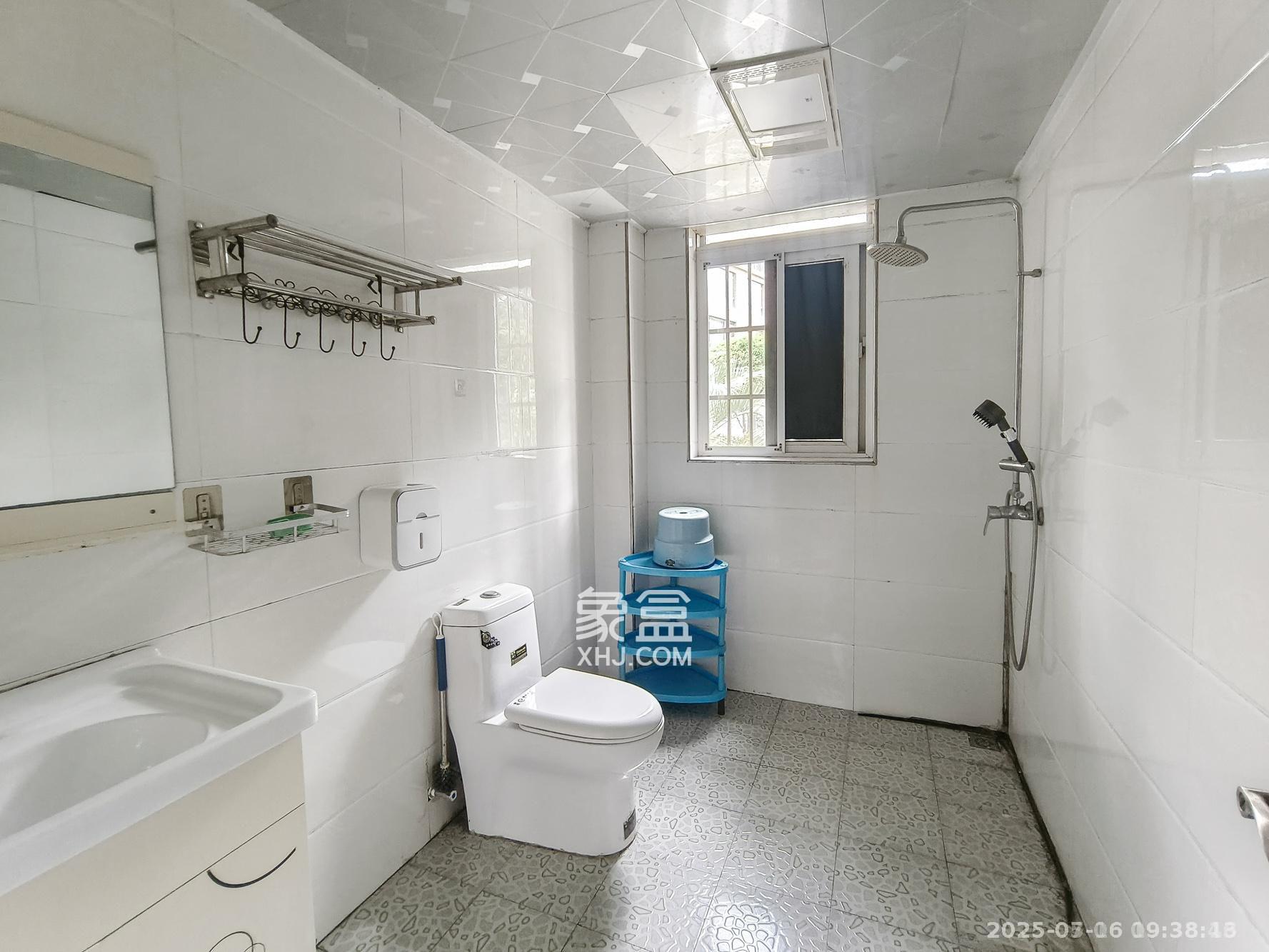 山水湾  3室2厅1卫    1900.0元/月 山水湾  3室2厅1卫    1900.0元/月室内图