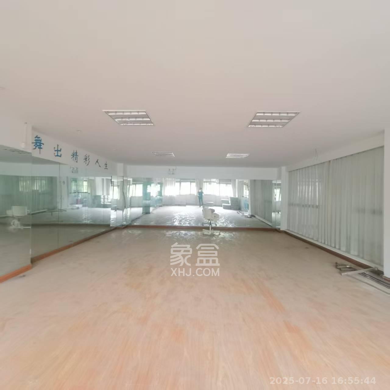 松雅安置小区  1室1厅2卫   5000.00元/月