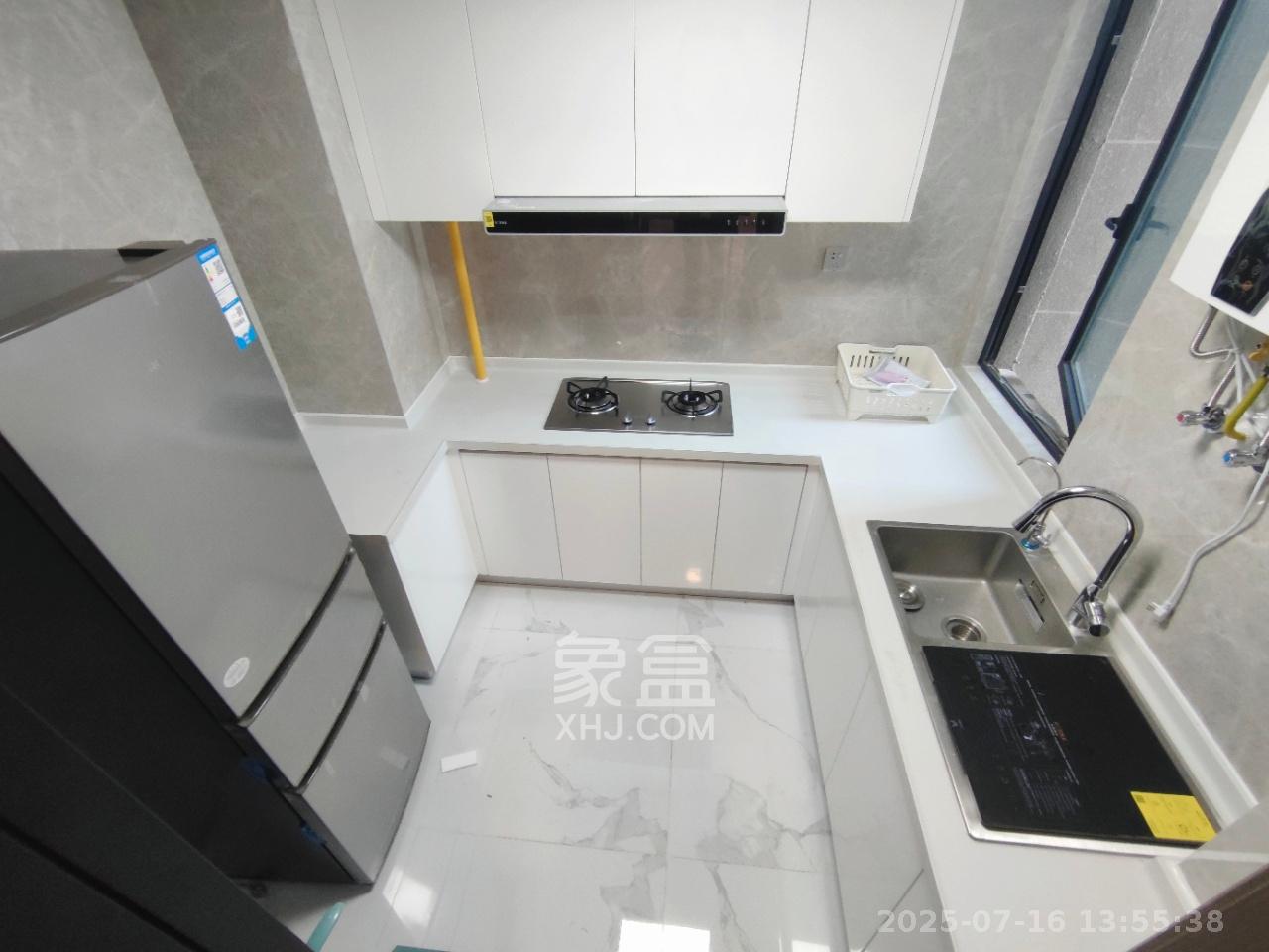 中海阅溪府  3室2厅2卫    3400.0元/月室内图