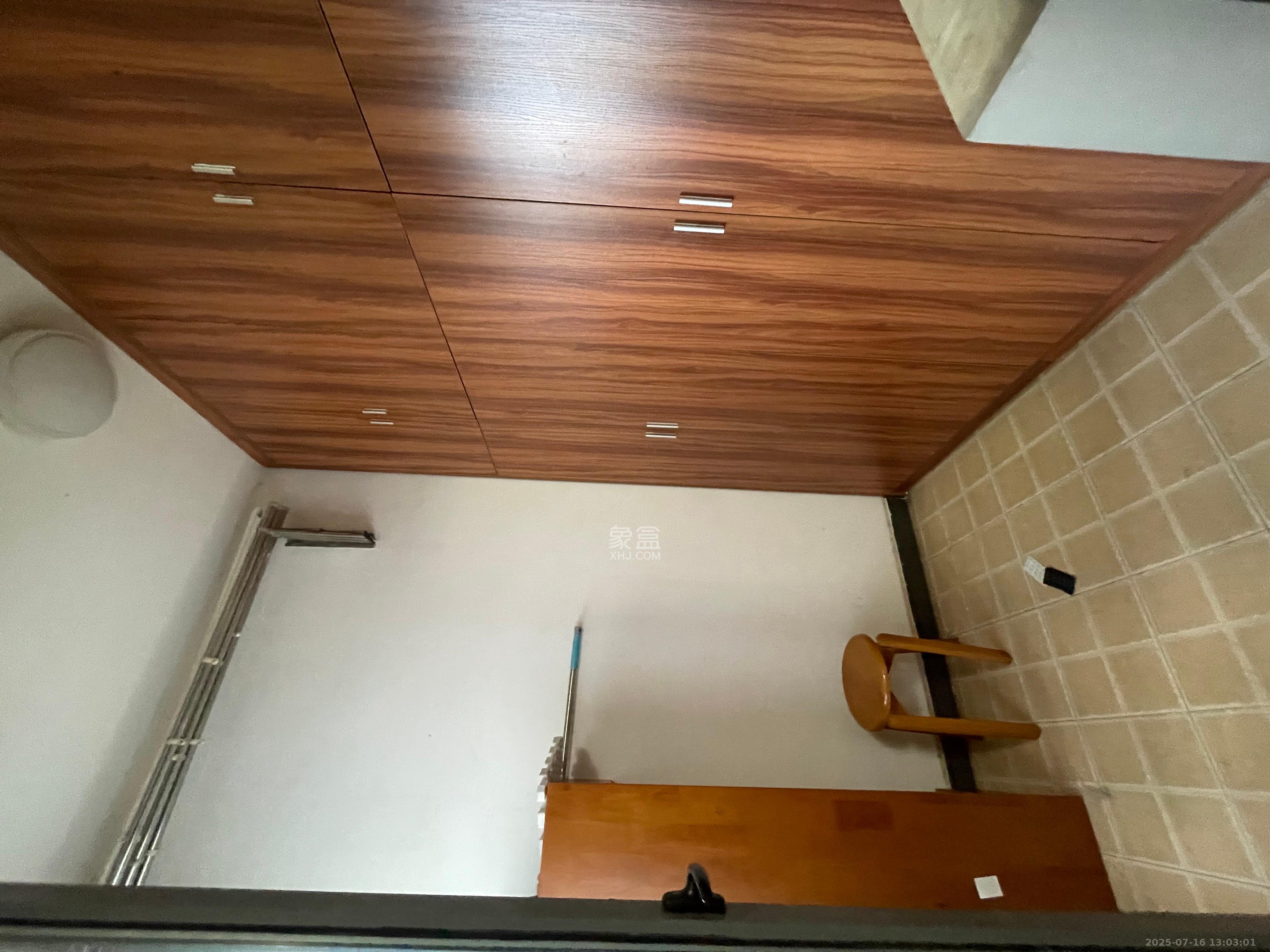 湘府东苑 3室2厅2卫 2000.0元/月 湘府东苑 3室2厅2卫 2000.0元/月室内图