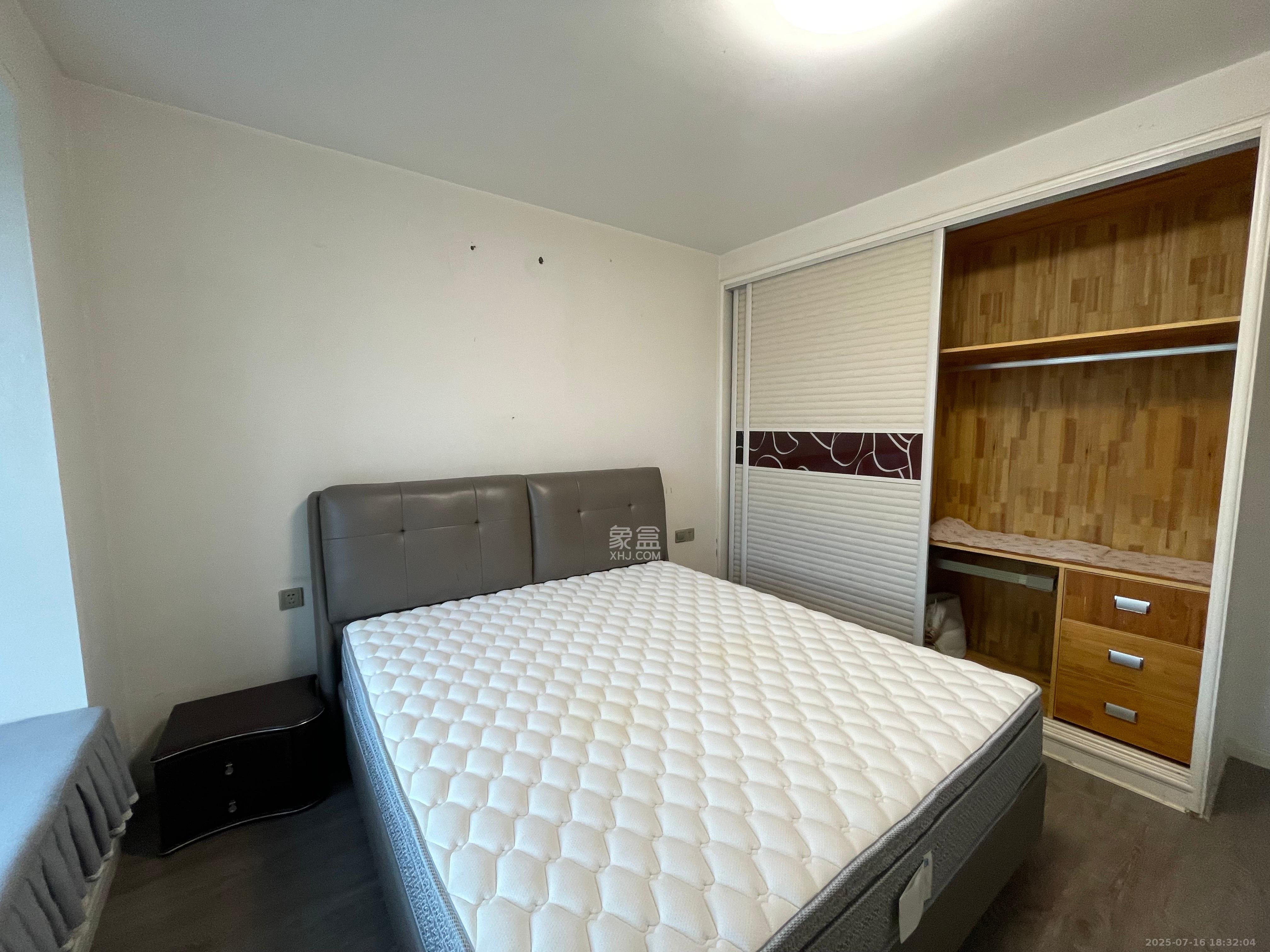 东岸锦城(东方人家) 3室2厅1卫 2300.0元/月 东岸锦城(东方人家) 3室2厅1卫 2300.0元/月室内图