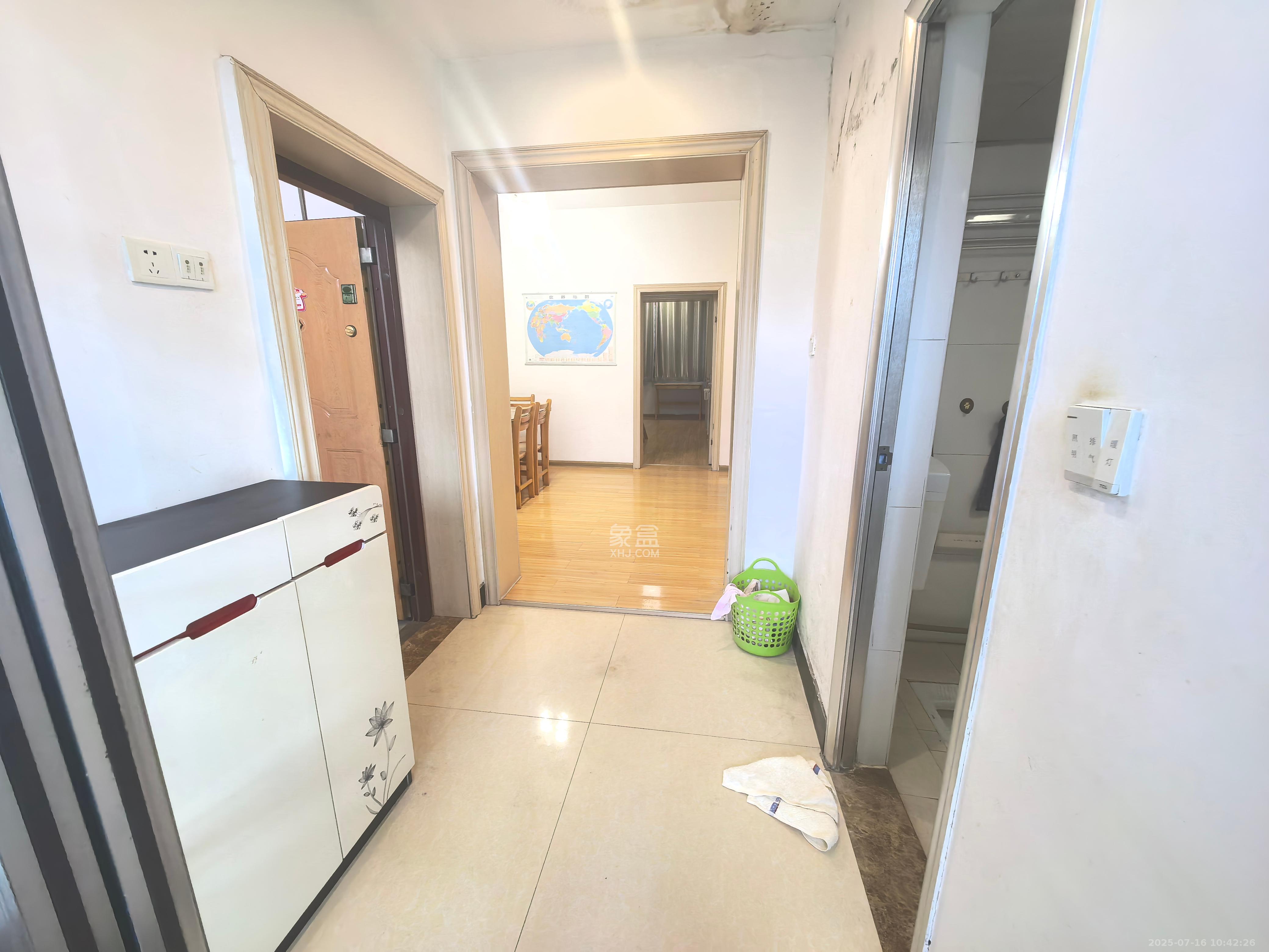 省水院宿舍 2室1厅1卫 2200.0元/月 省水院宿舍 2室1厅1卫 2200.0元/月室内图