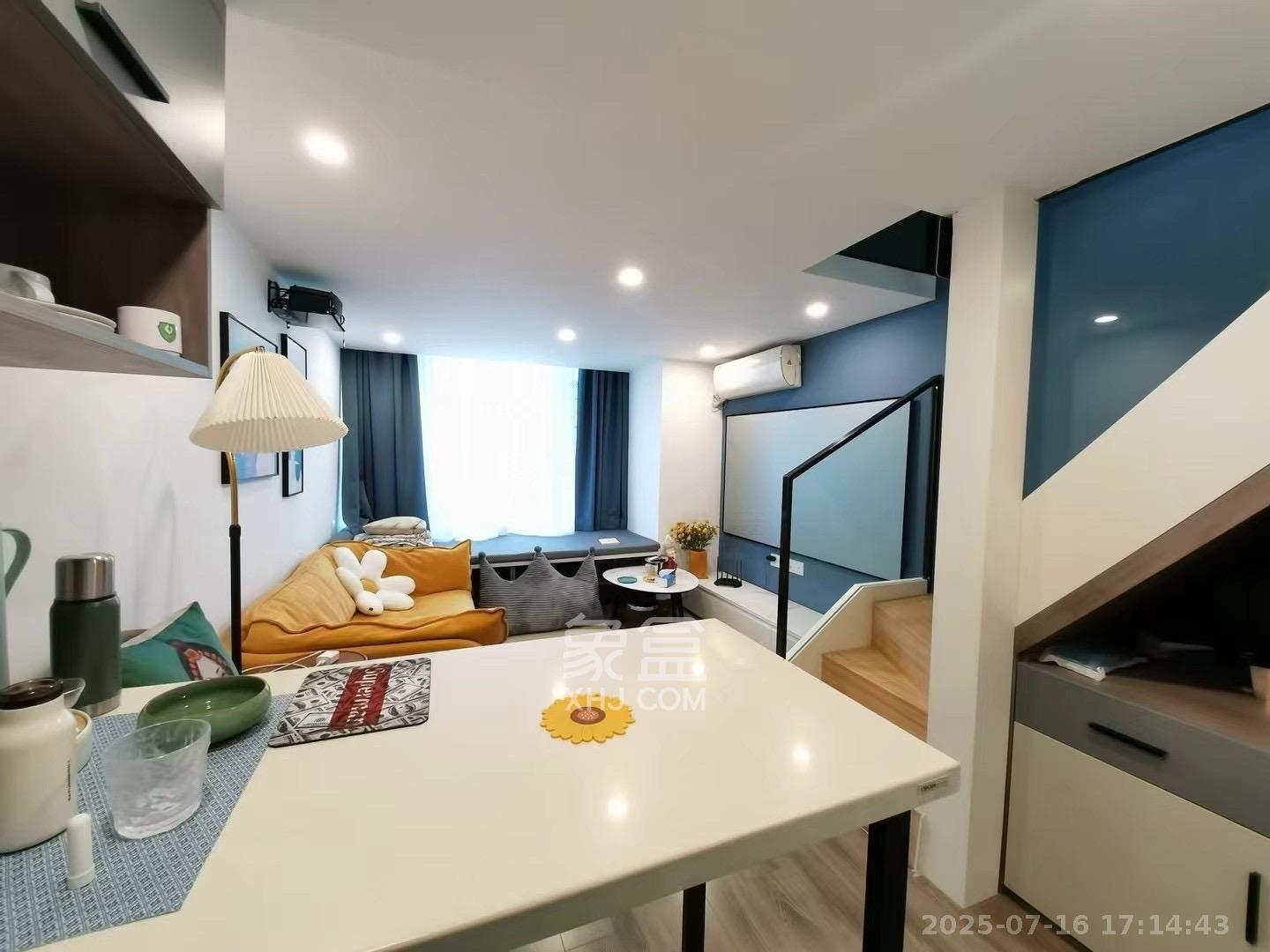 卓越浅水湾  1室0厅0卫   2200.00元/月