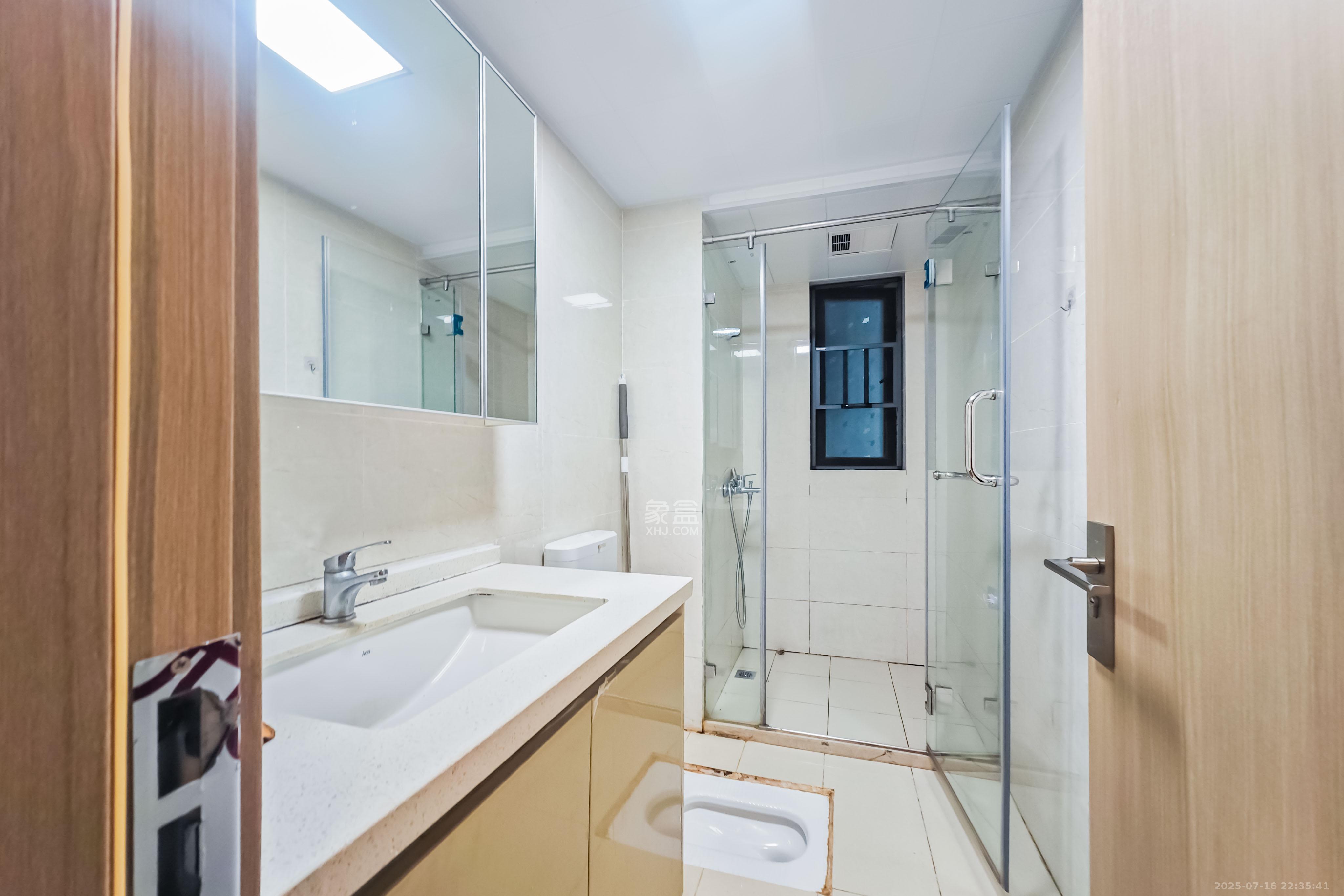 长沙高铁吾悦广场  3室2厅2卫    101.0万 长沙高铁吾悦广场  3室2厅2卫    101.0万卫生间