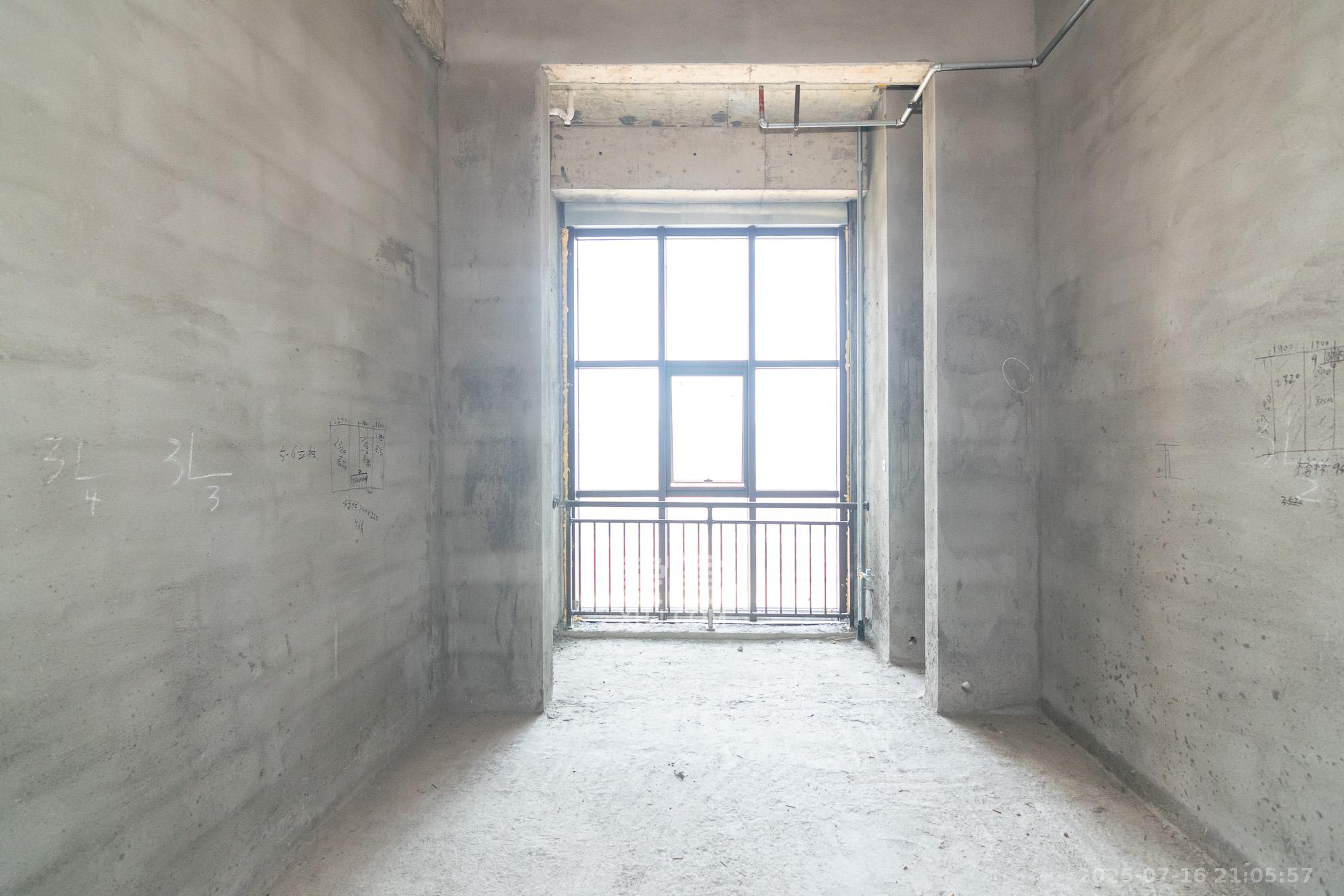 富兴悦府(富兴学府名邸)  1室1厅1卫    22.0万 富兴悦府(富兴学府名邸)  1室1厅1卫    22.0万客厅