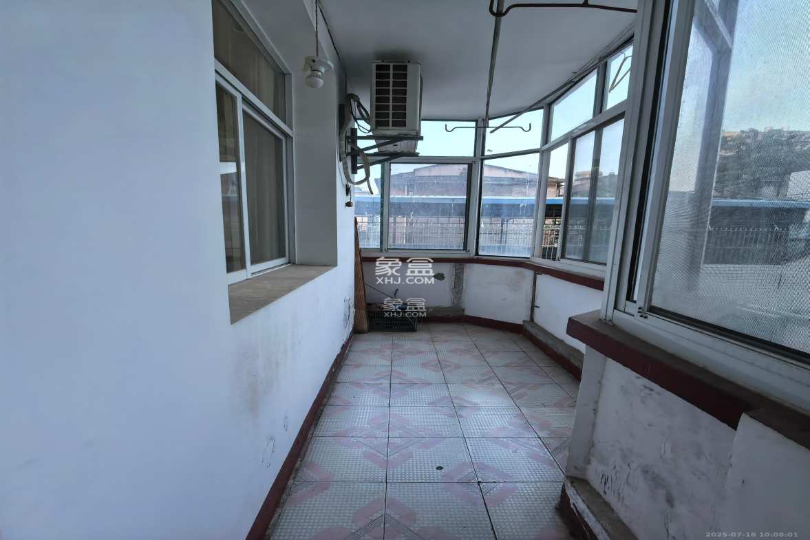 东风二村社区房 2室1厅1卫 1500.0元/月 东风二村社区房 2室1厅1卫 1500.0元/月室内图