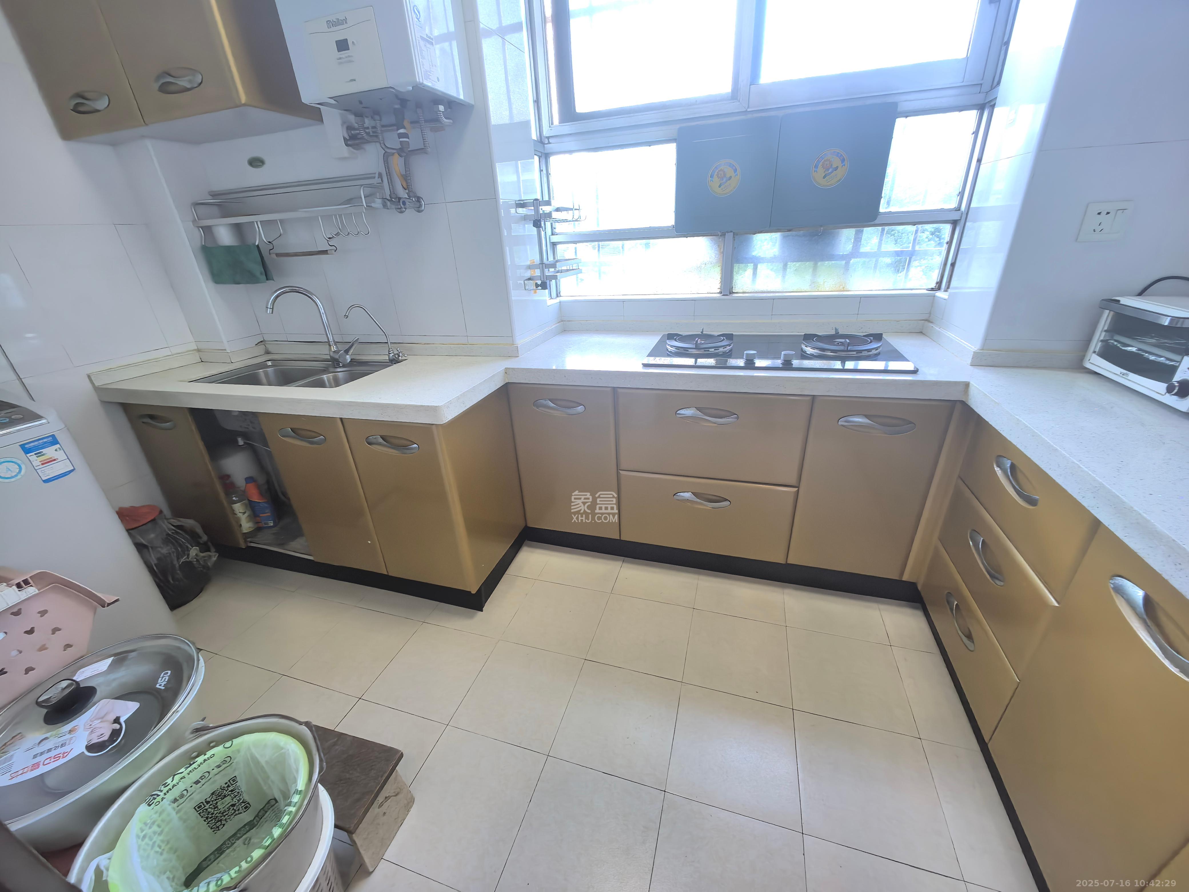 省水院宿舍 2室1厅1卫 2200.0元/月 省水院宿舍 2室1厅1卫 2200.0元/月室内图