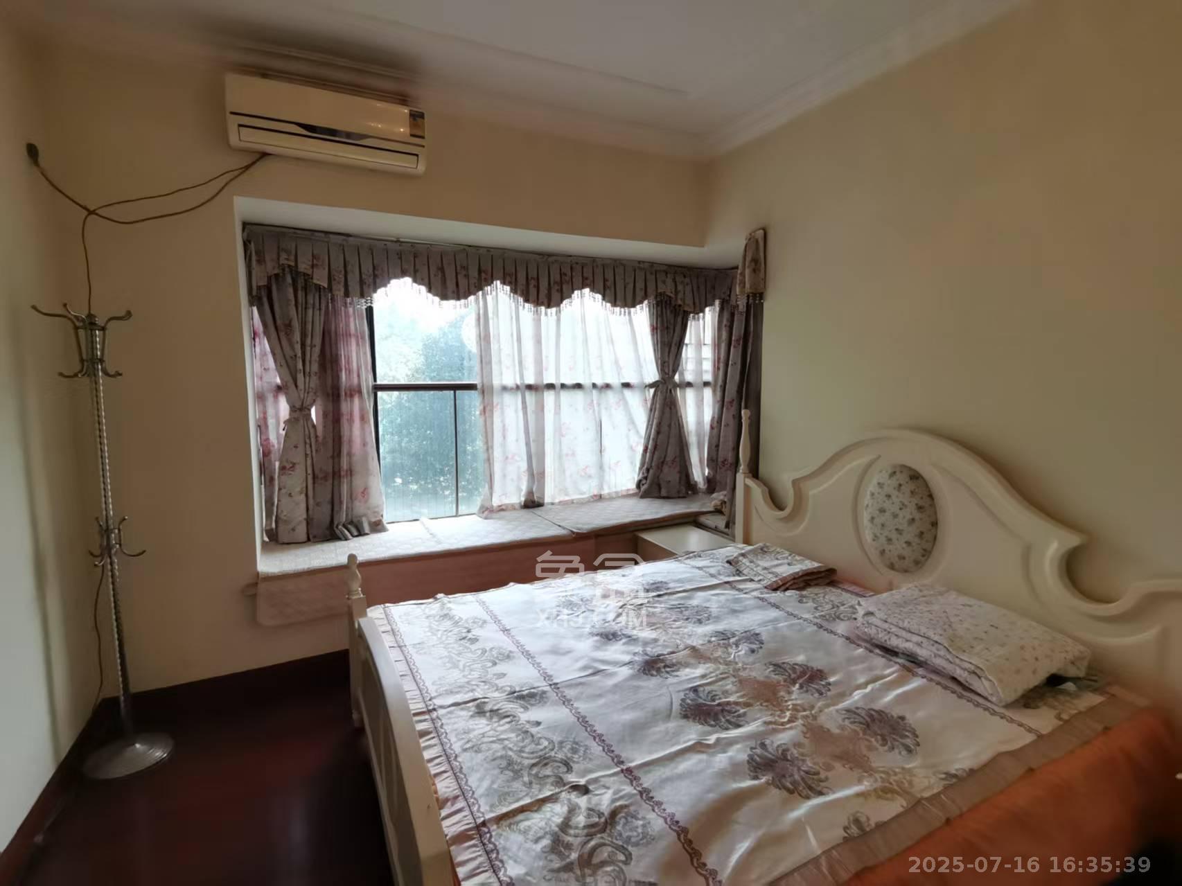 恒大华府  2室2厅1卫    2500.0元/月 恒大华府  2室2厅1卫    2500.0元/月室内图