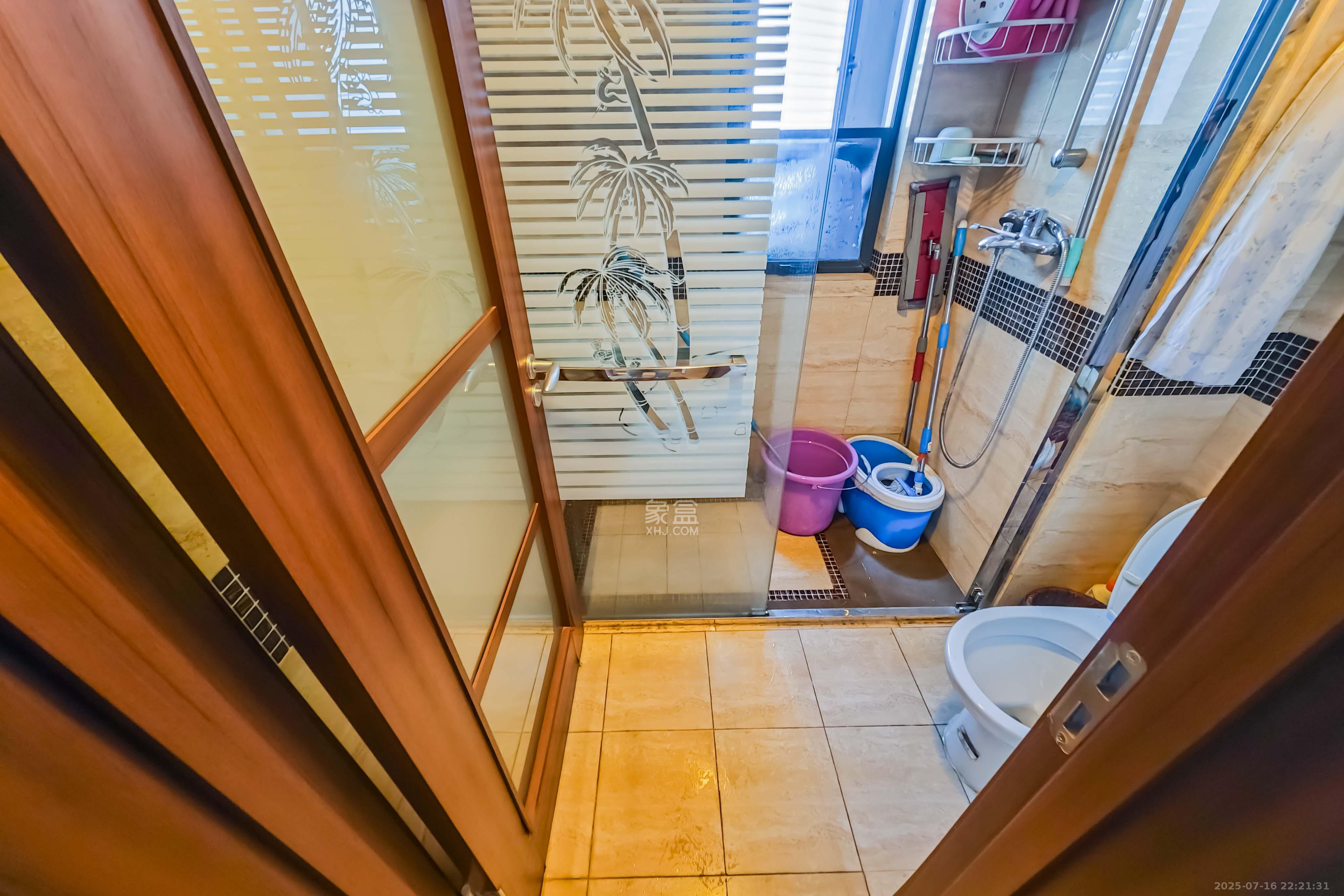 万科金域华府三四期 4室2厅2卫 112.0万 万科金域华府三四期 4室2厅2卫 112.0万卫生间