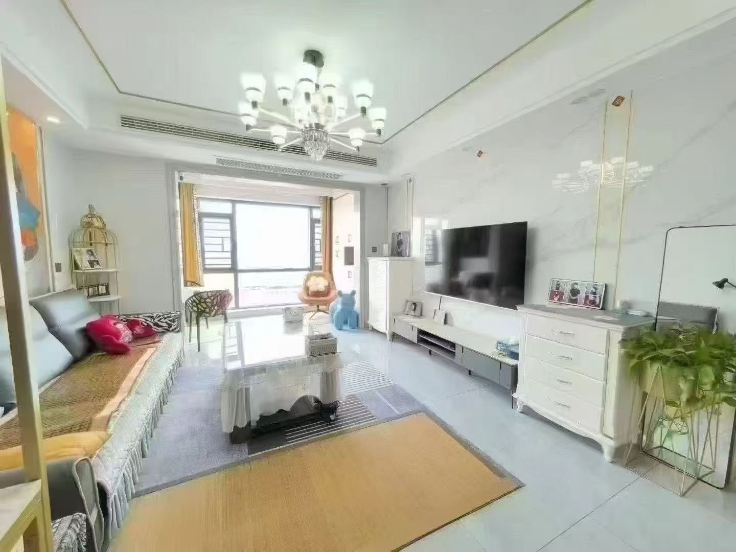 电力中央城 4室2厅2卫 88.8万 电力中央城 4室2厅2卫 88.8万客厅