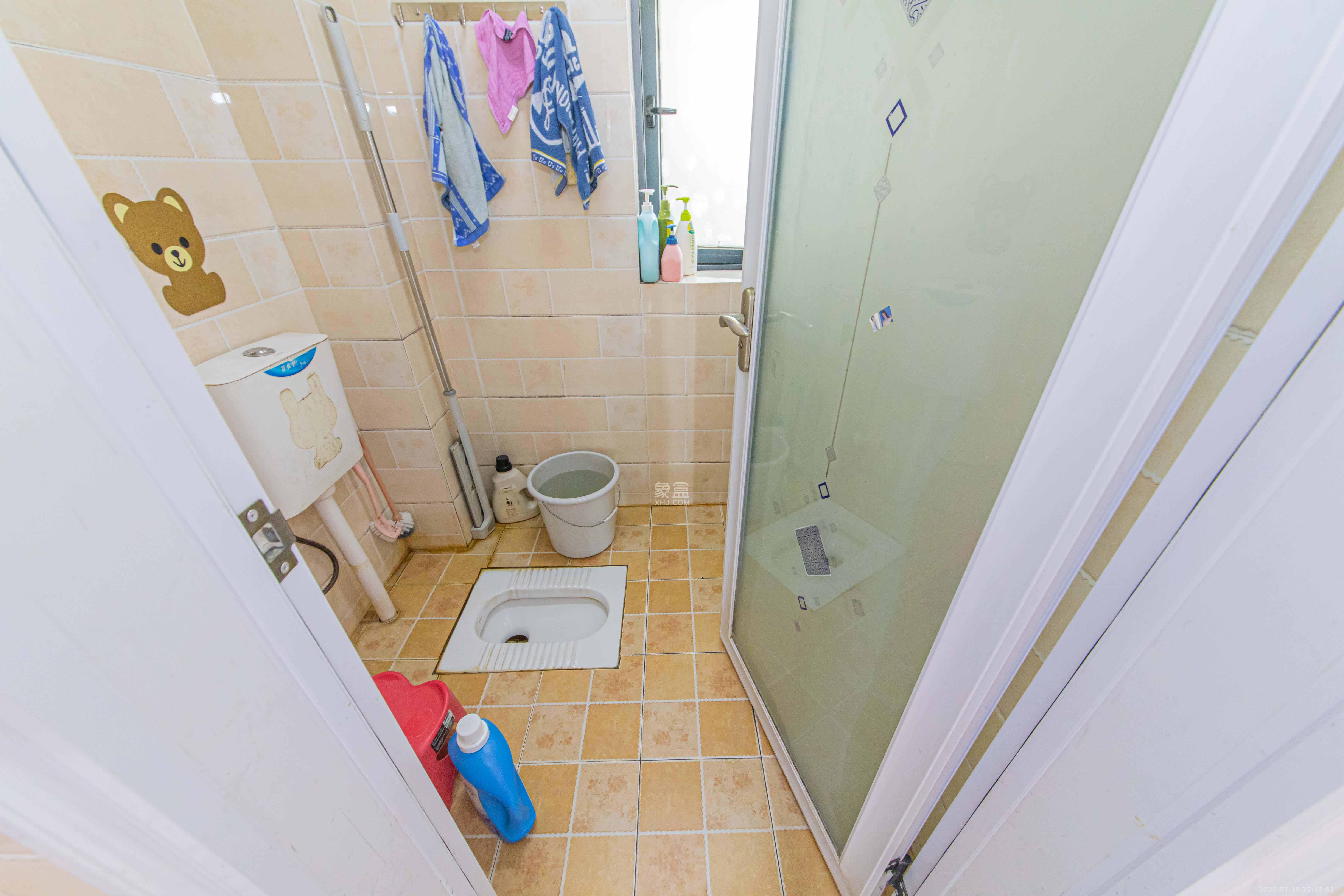 中建芙蓉嘉苑 3室2厅1卫 89.99万 中建芙蓉嘉苑 3室2厅1卫 89.99万卫生间