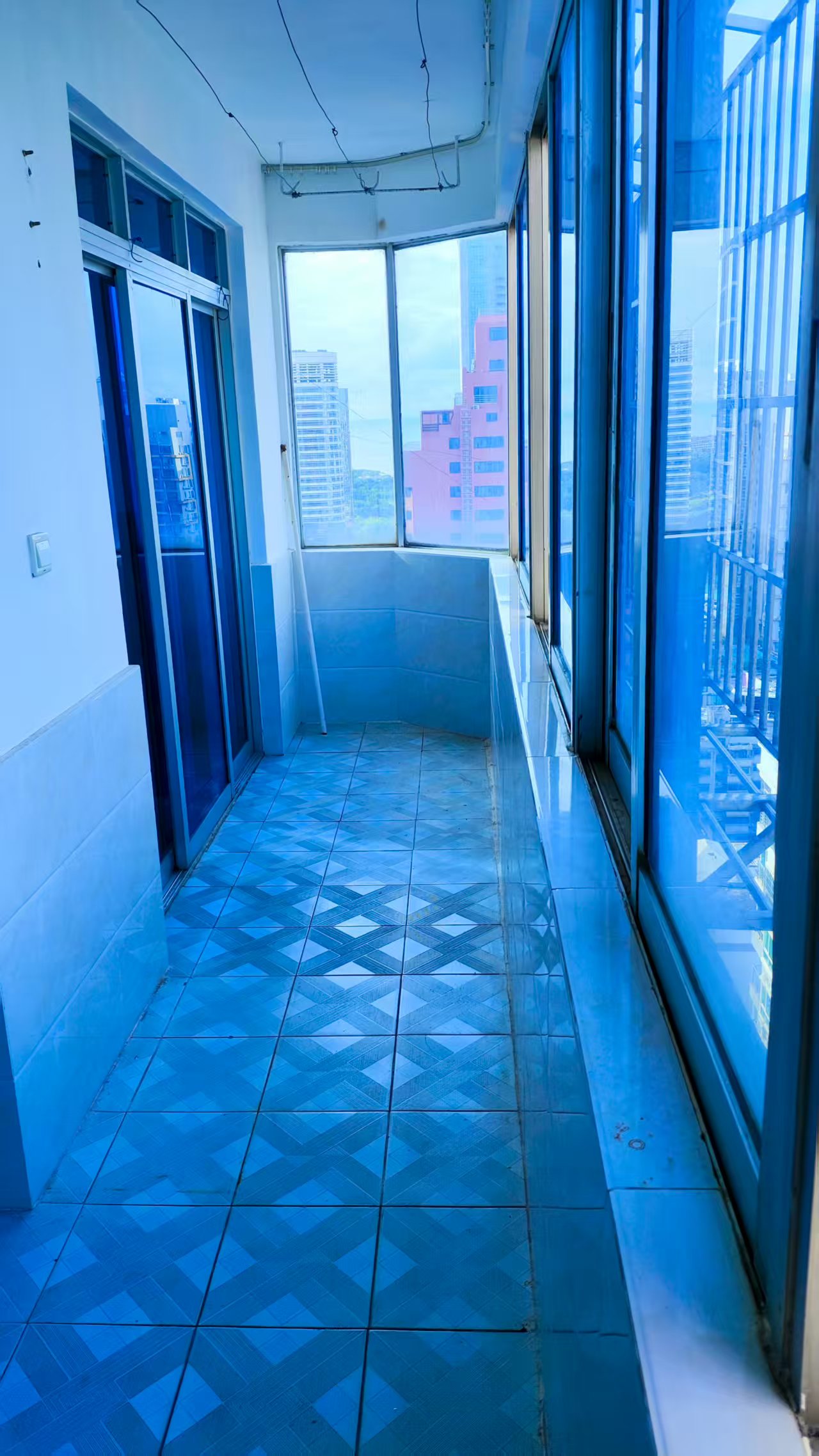 富成大厦 4室2厅2卫 2200.0元/月 富成大厦 4室2厅2卫 2200.0元/月室内图