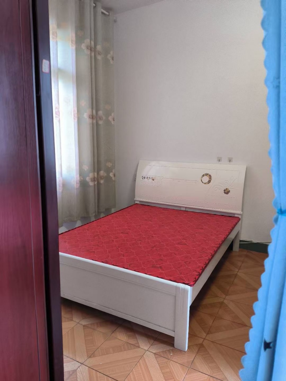 针织新村小区(内衣厂家属楼) 3室2厅1卫 26.8万 针织新村小区(内衣厂家属楼) 3室2厅1卫 26.8万客厅