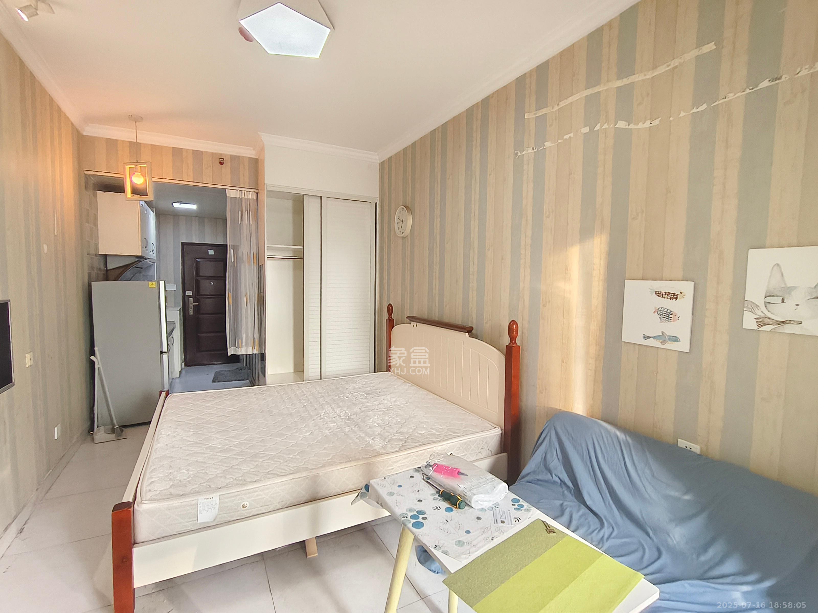 绿地中央广场 1室0厅1卫 1400.0元/月 绿地中央广场 1室0厅1卫 1400.0元/月室内图