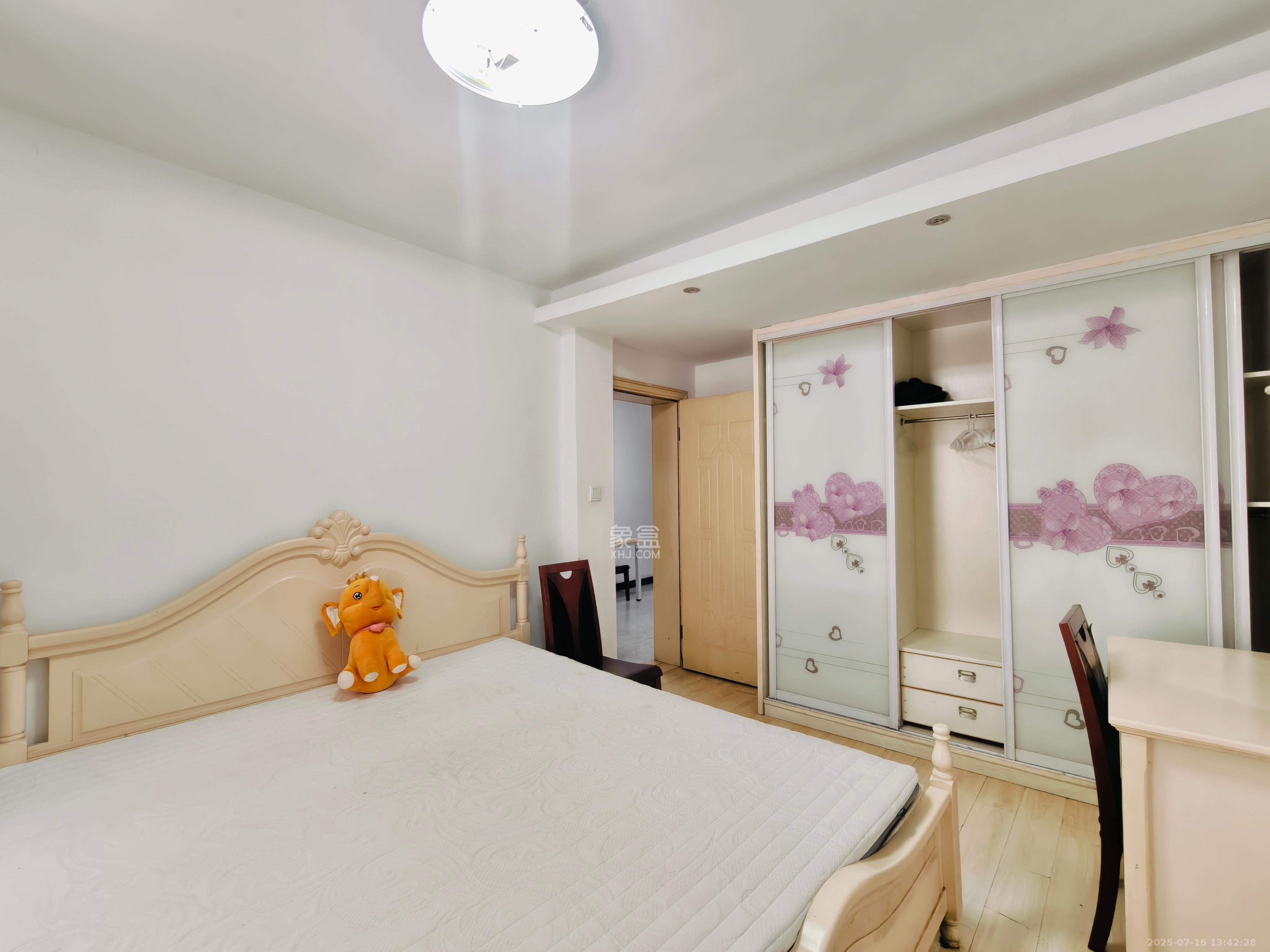 东风路地税局  3室2厅1卫   1800.00元/月室内图