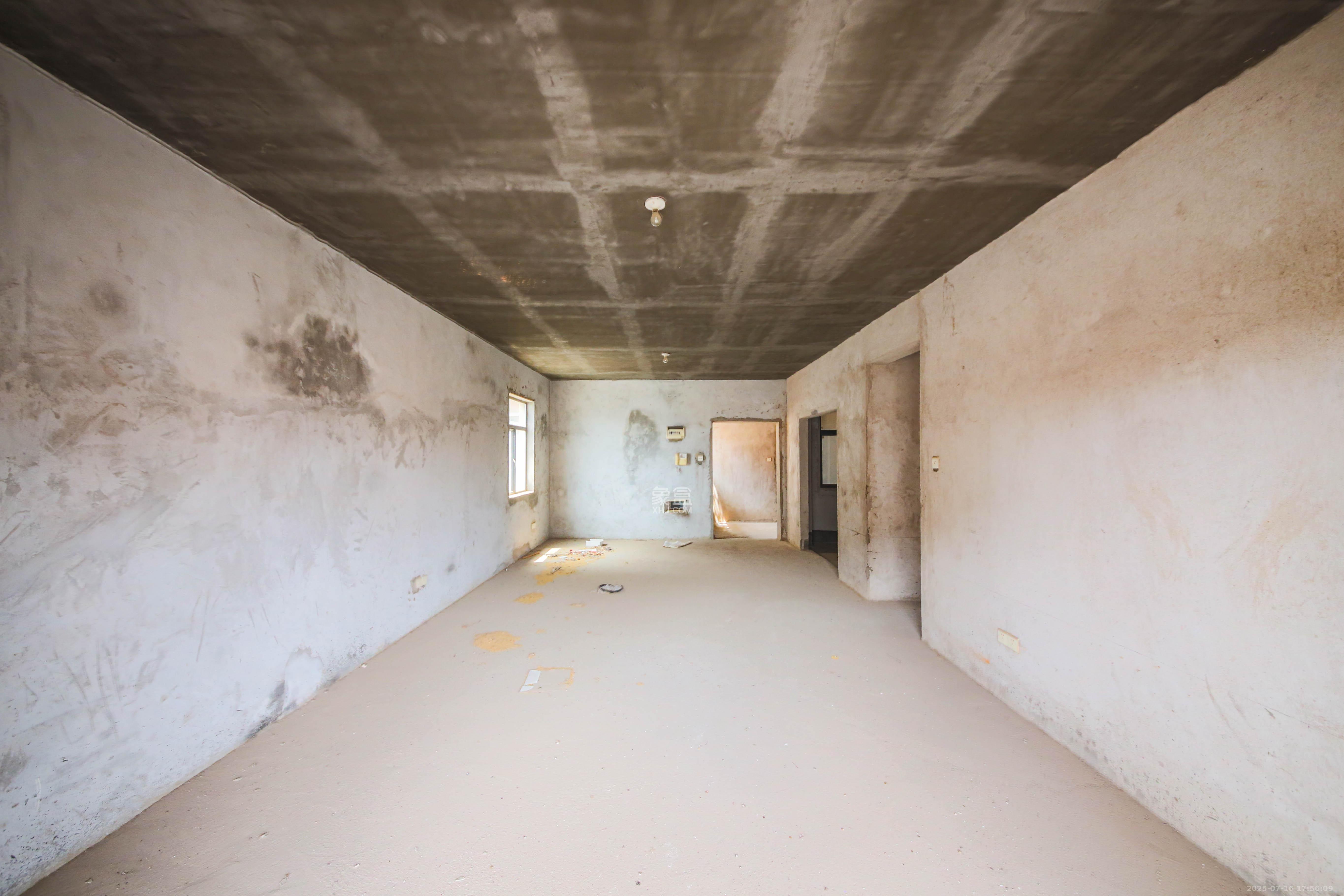 湘府名邸(同力家园)  4室2厅2卫    108.0万 湘府名邸(同力家园)  4室2厅2卫    108.0万客厅