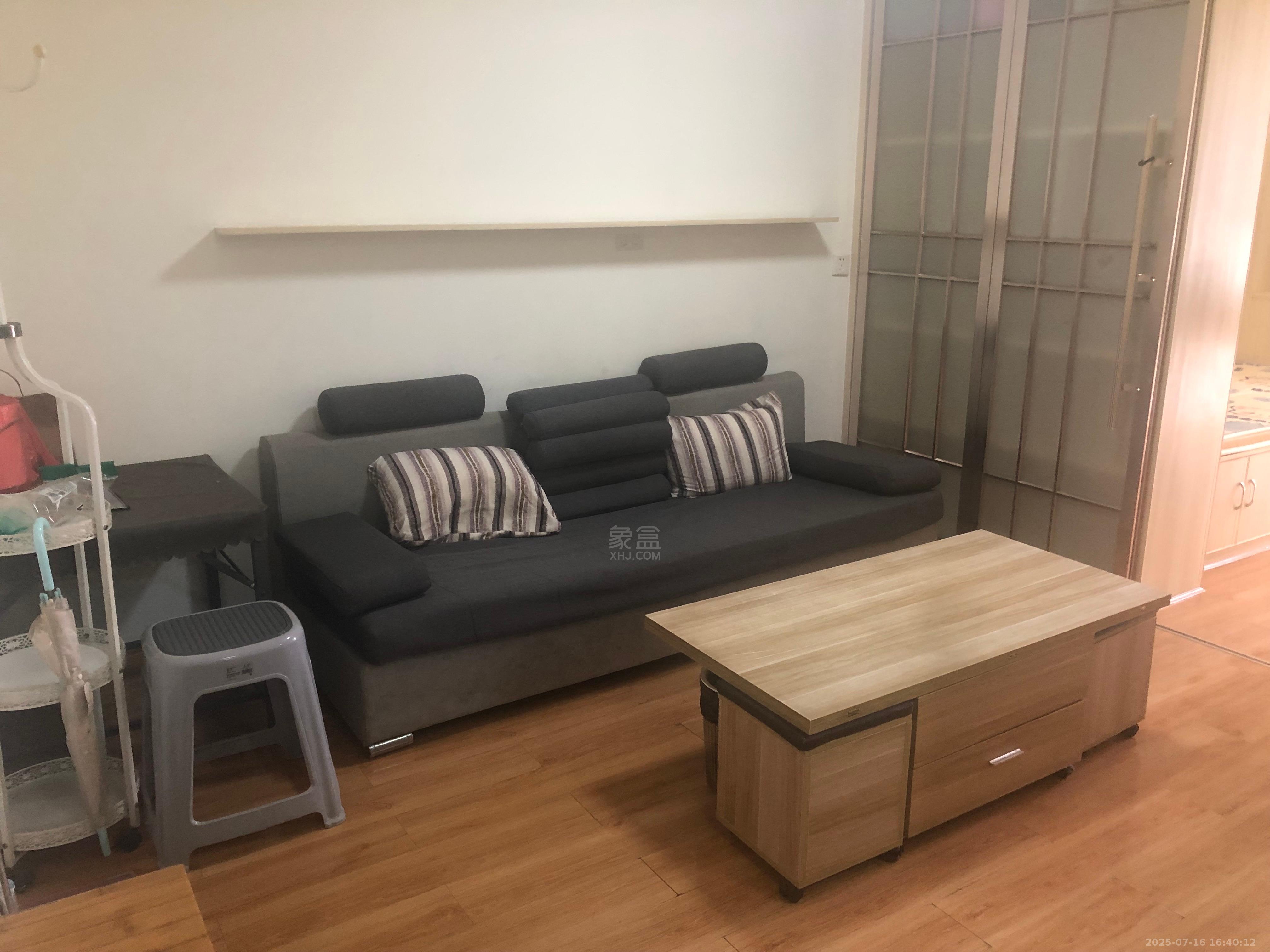 中建御山和苑  1室0厅0卫   1600.00元/月