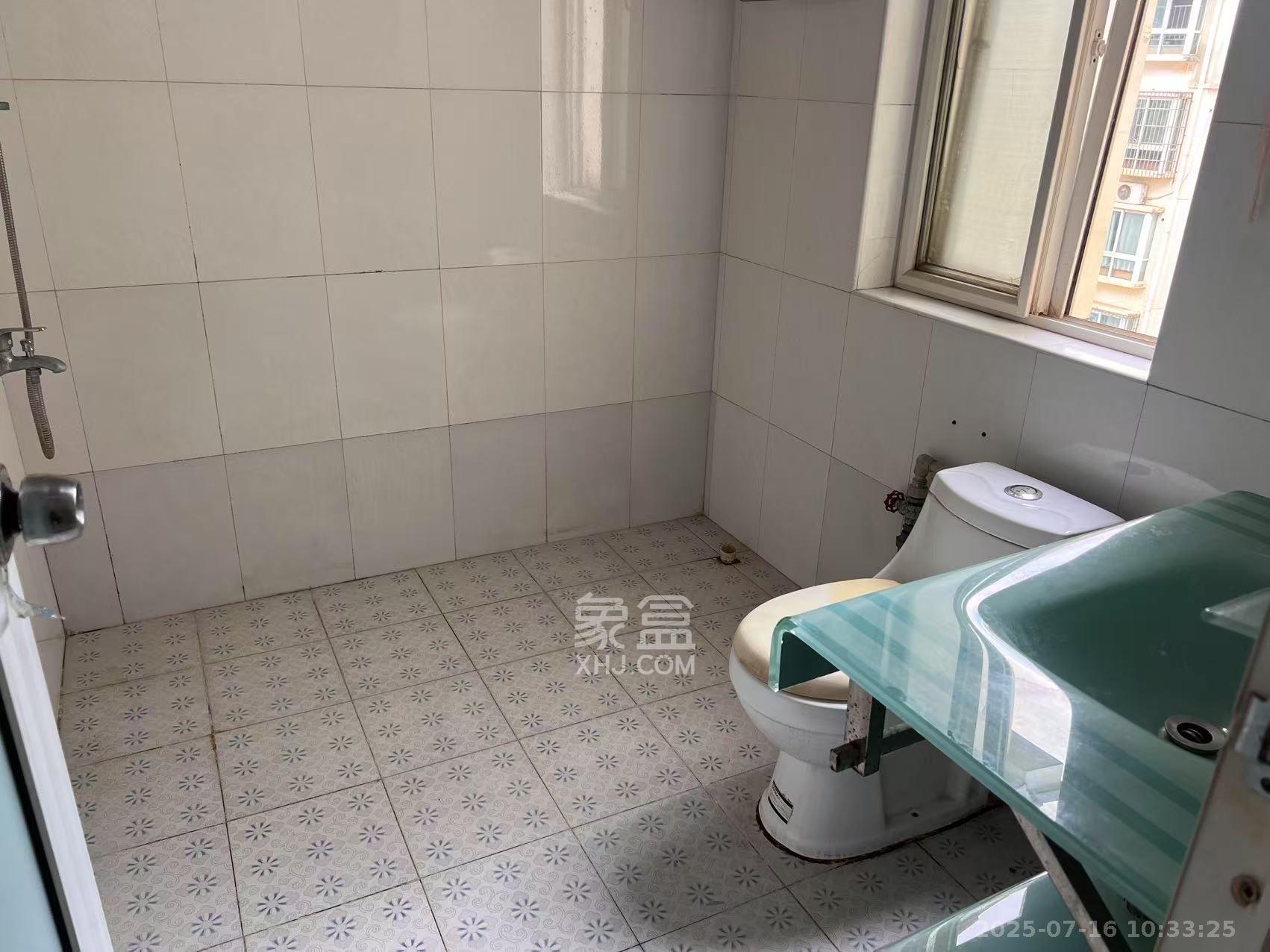 德润园 3室2厅2卫 2000.0元/月 德润园 3室2厅2卫 2000.0元/月室内图