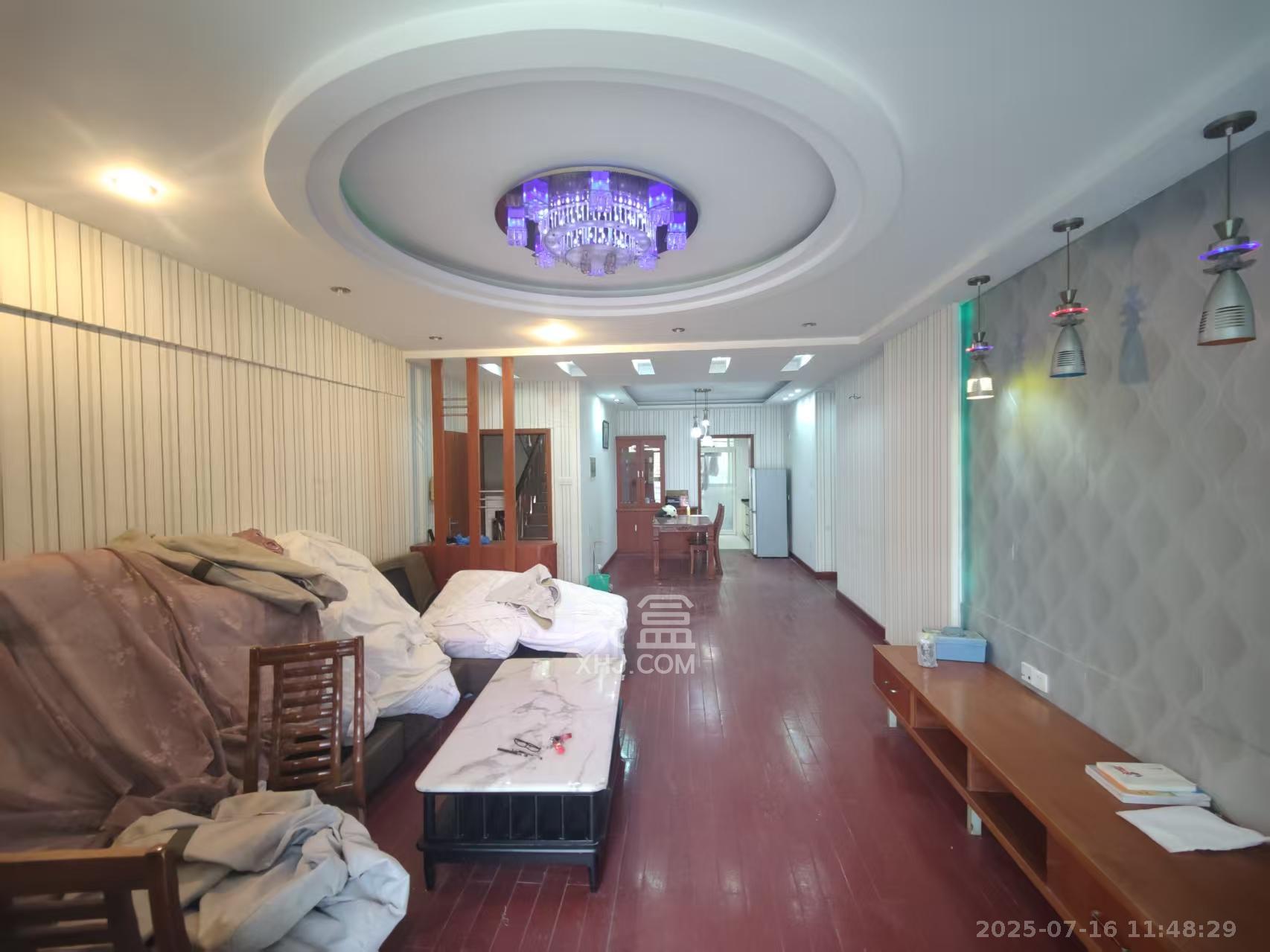 枫林绿洲 4室2厅2卫 2600.0元/月 枫林绿洲 4室2厅2卫 2600.0元/月室内图