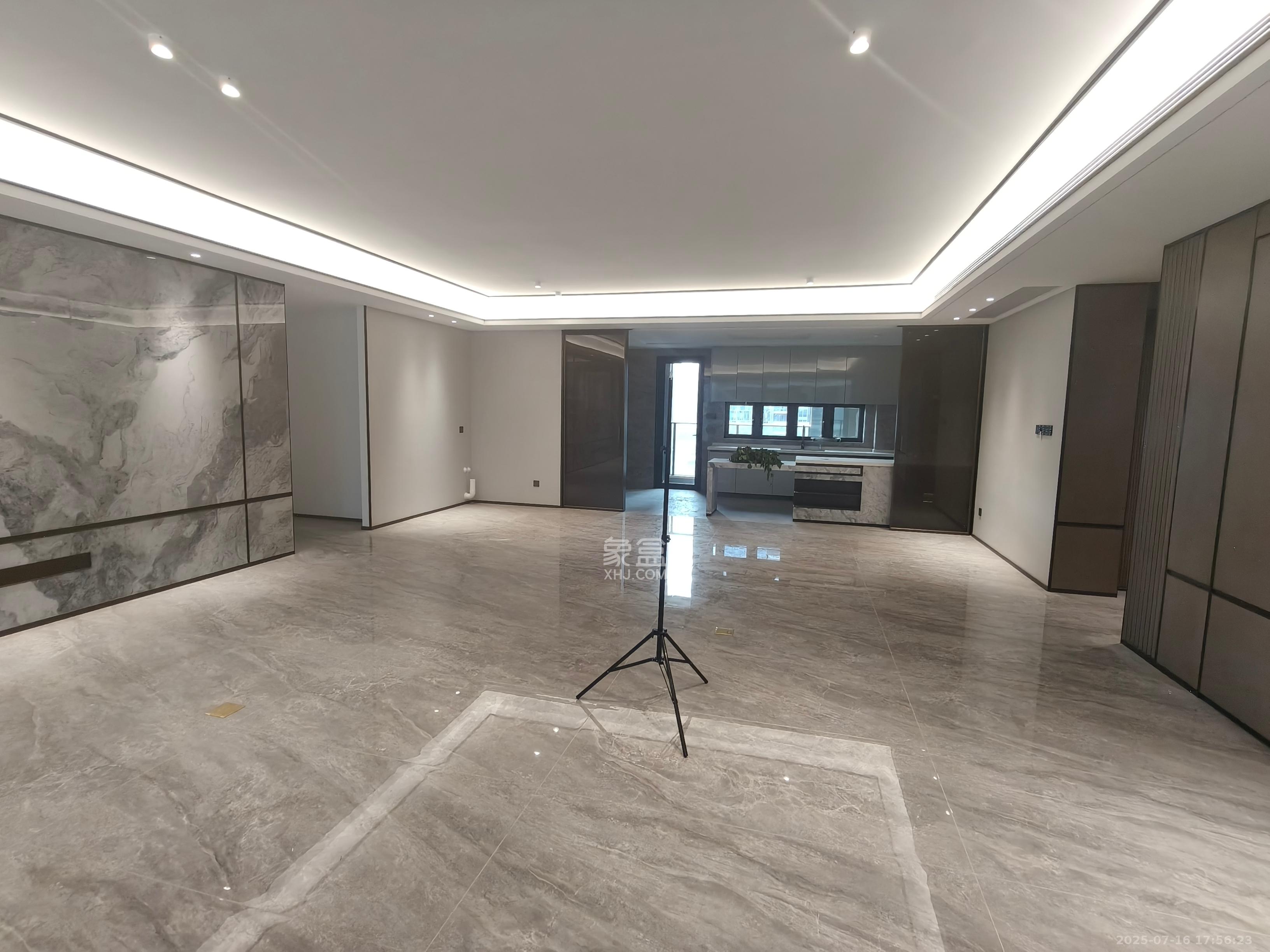 建发养云  3室1厅2卫   16800.00元/月室内图