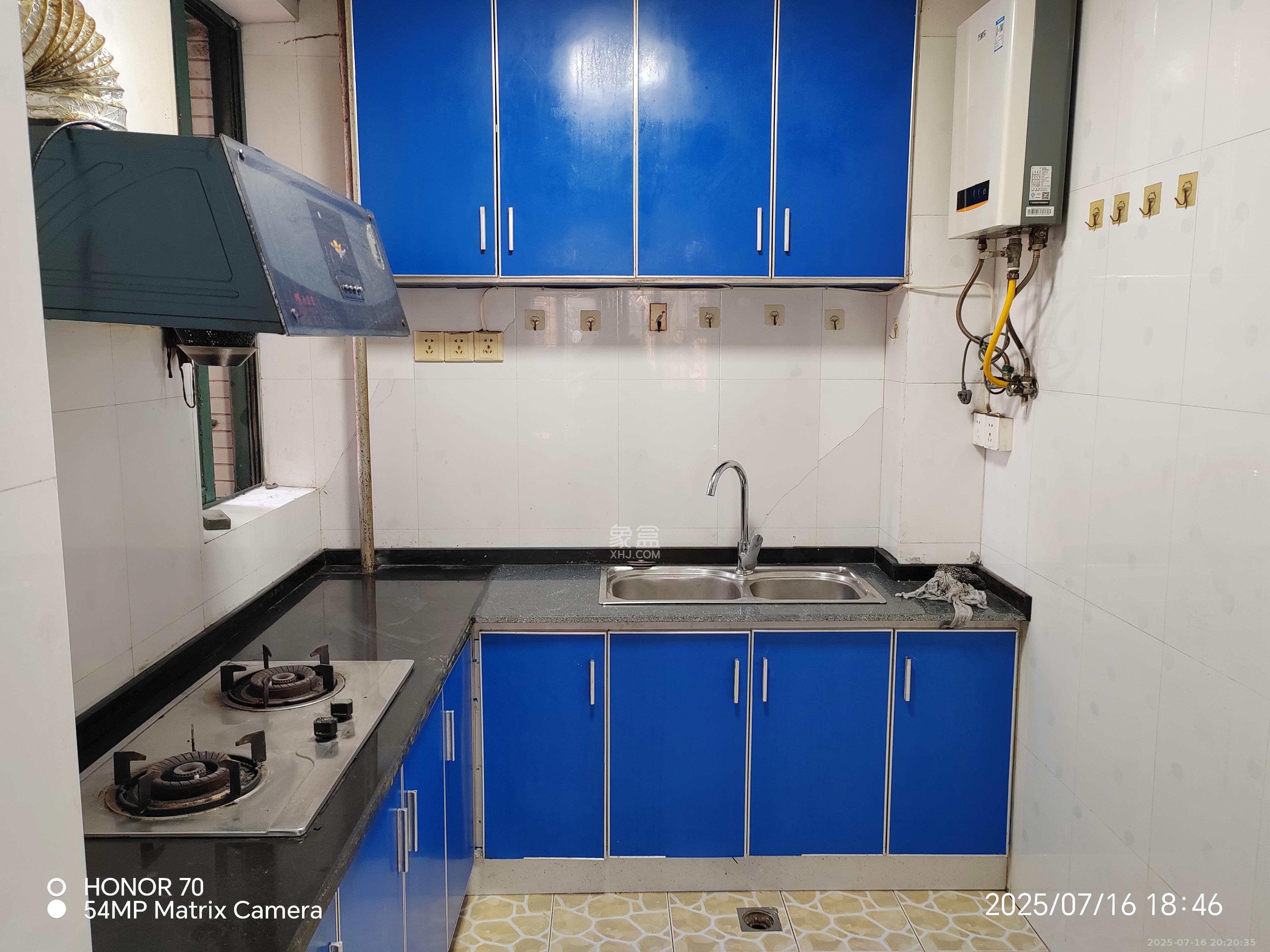 华天LOHO小镇 3室2厅2卫 1600.0元/月 华天LOHO小镇 3室2厅2卫 1600.0元/月室内图