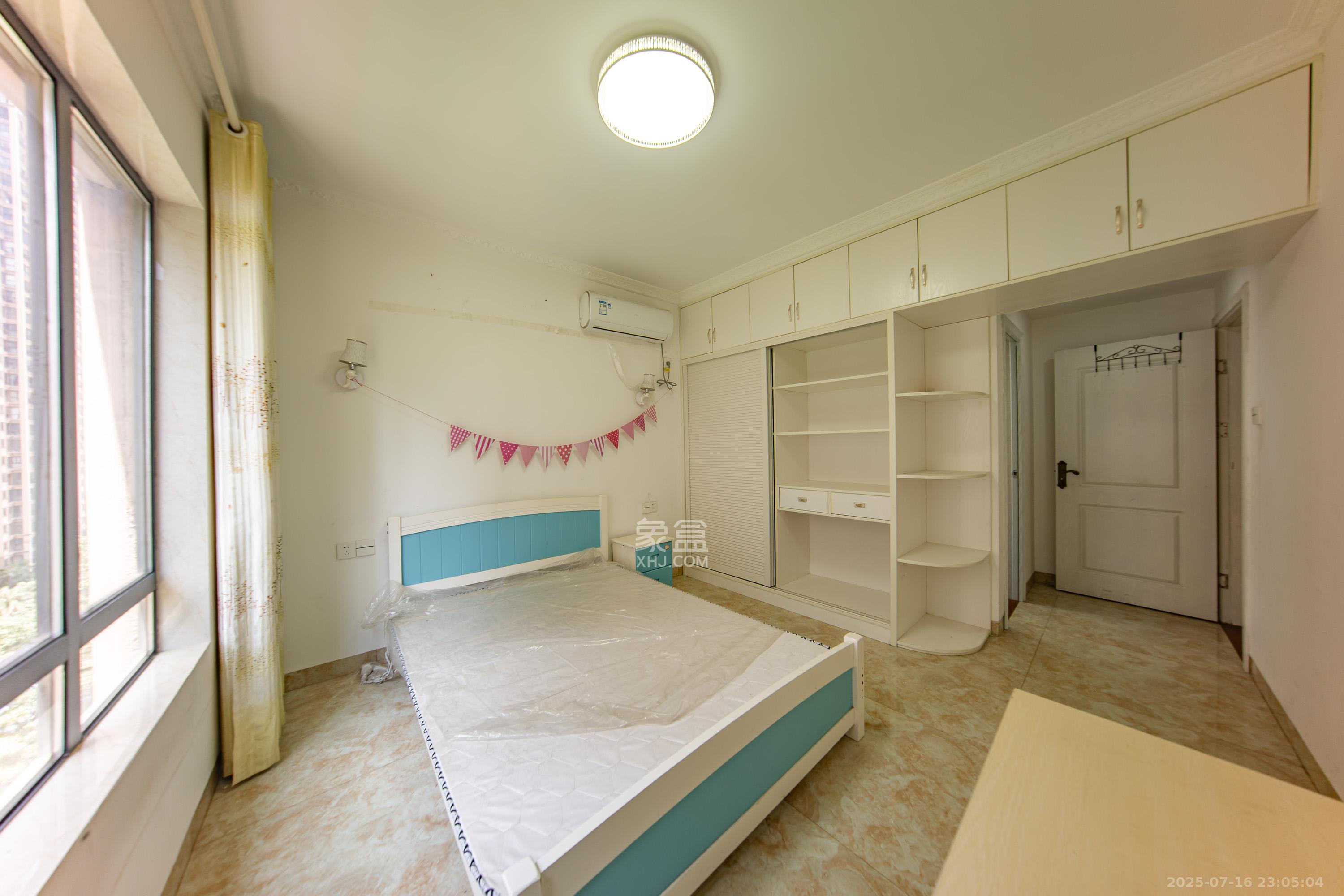 邦盛水岸御园 3室2厅2卫 75.0万 邦盛水岸御园 3室2厅2卫 75.0万卧室