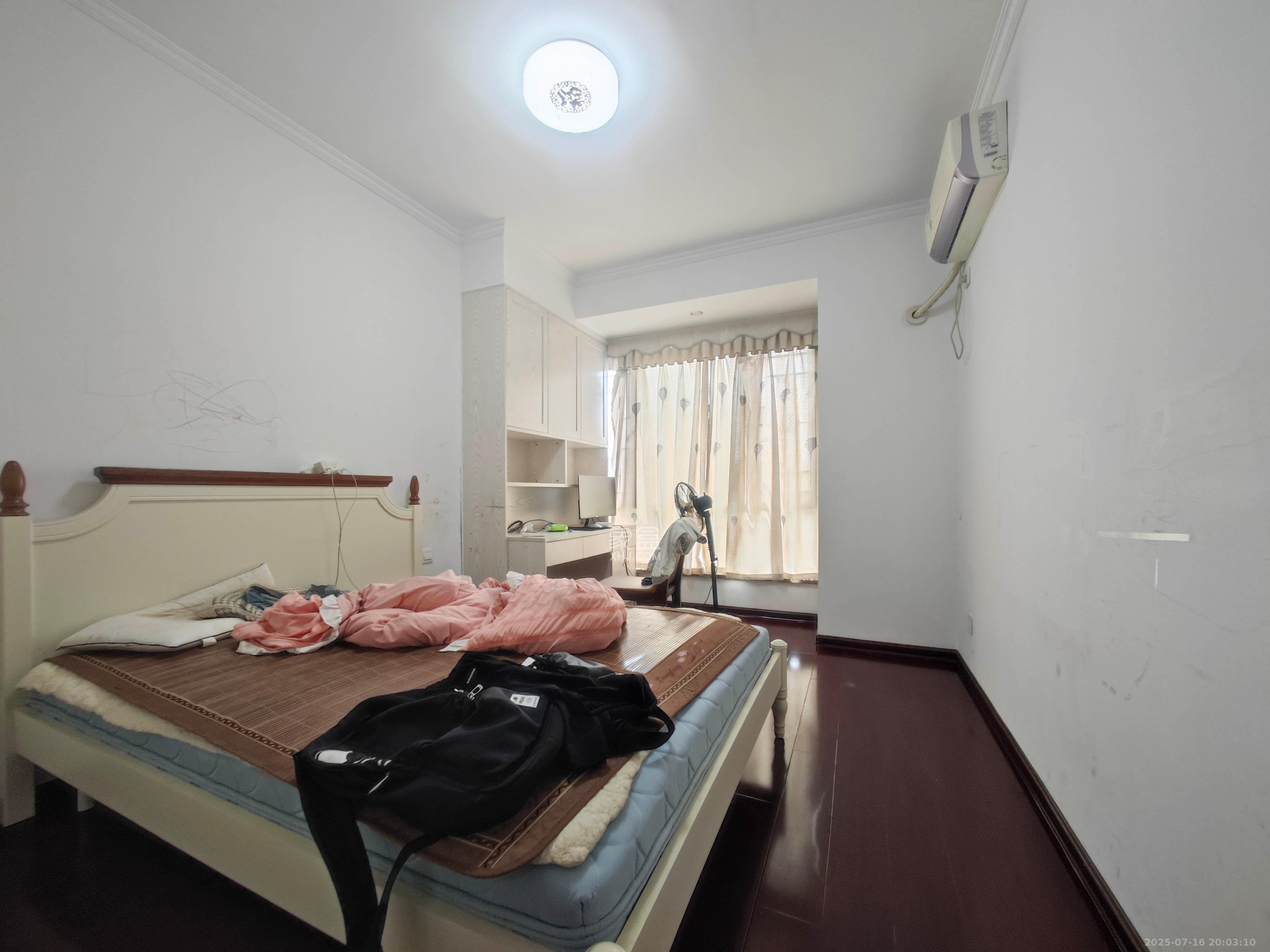 五矿万境水岸二期（五矿万境水岸和苑）  3室2厅2卫    179.0万卧室