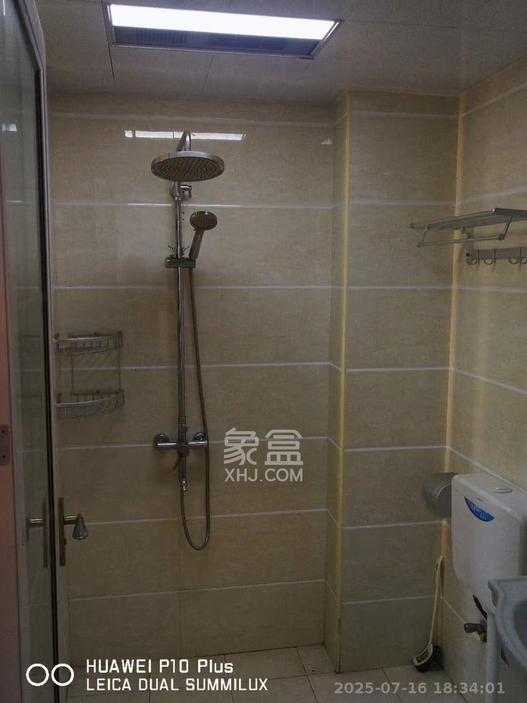 万博汇  2室1厅1卫   2300.00元/月