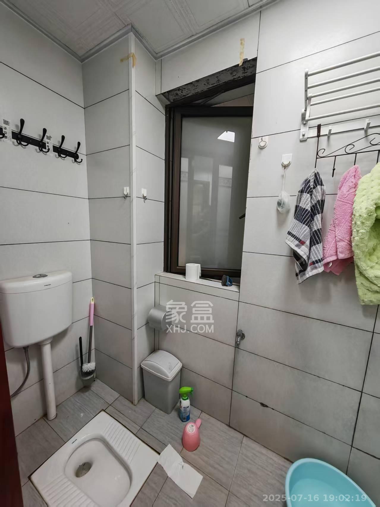 金茂梅溪湖  3室2厅1卫    3500.0元/月 金茂梅溪湖  3室2厅1卫    3500.0元/月室内图