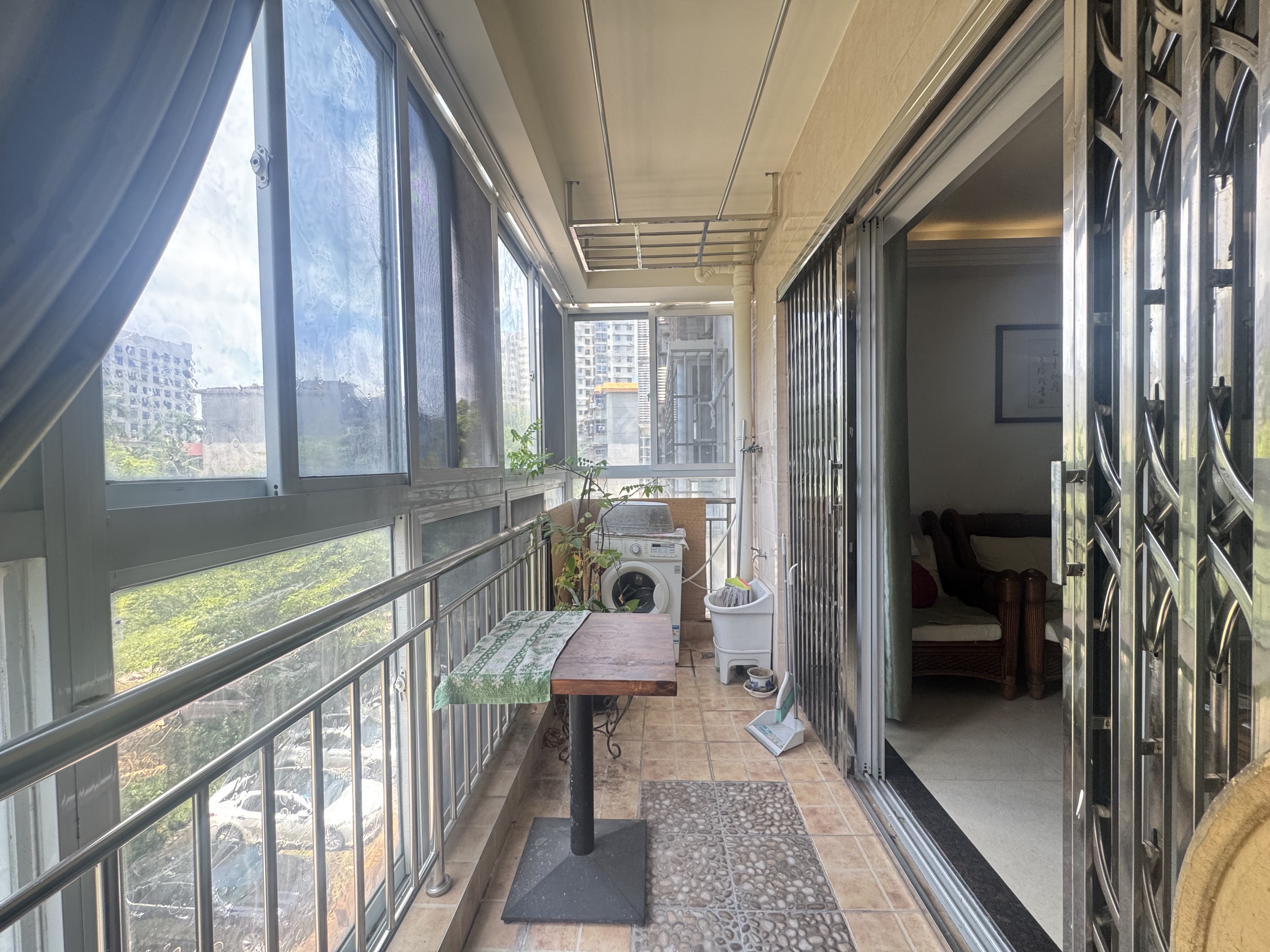 海南师范大学 4室2厅2卫 3600.0元/月 海南师范大学 4室2厅2卫 3600.0元/月室内图