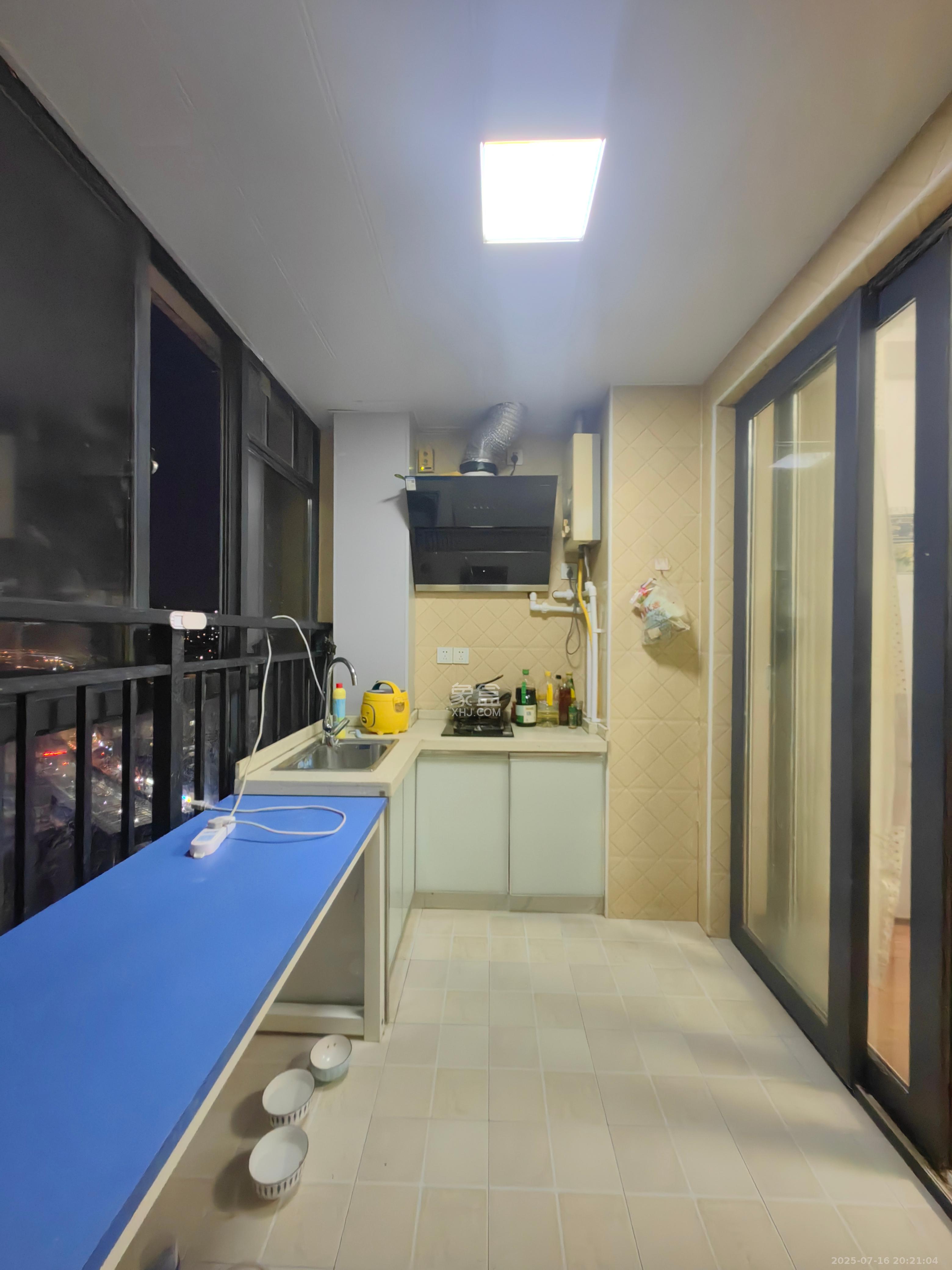 山水湾  1室1厅1卫   1500.00元/月室内图