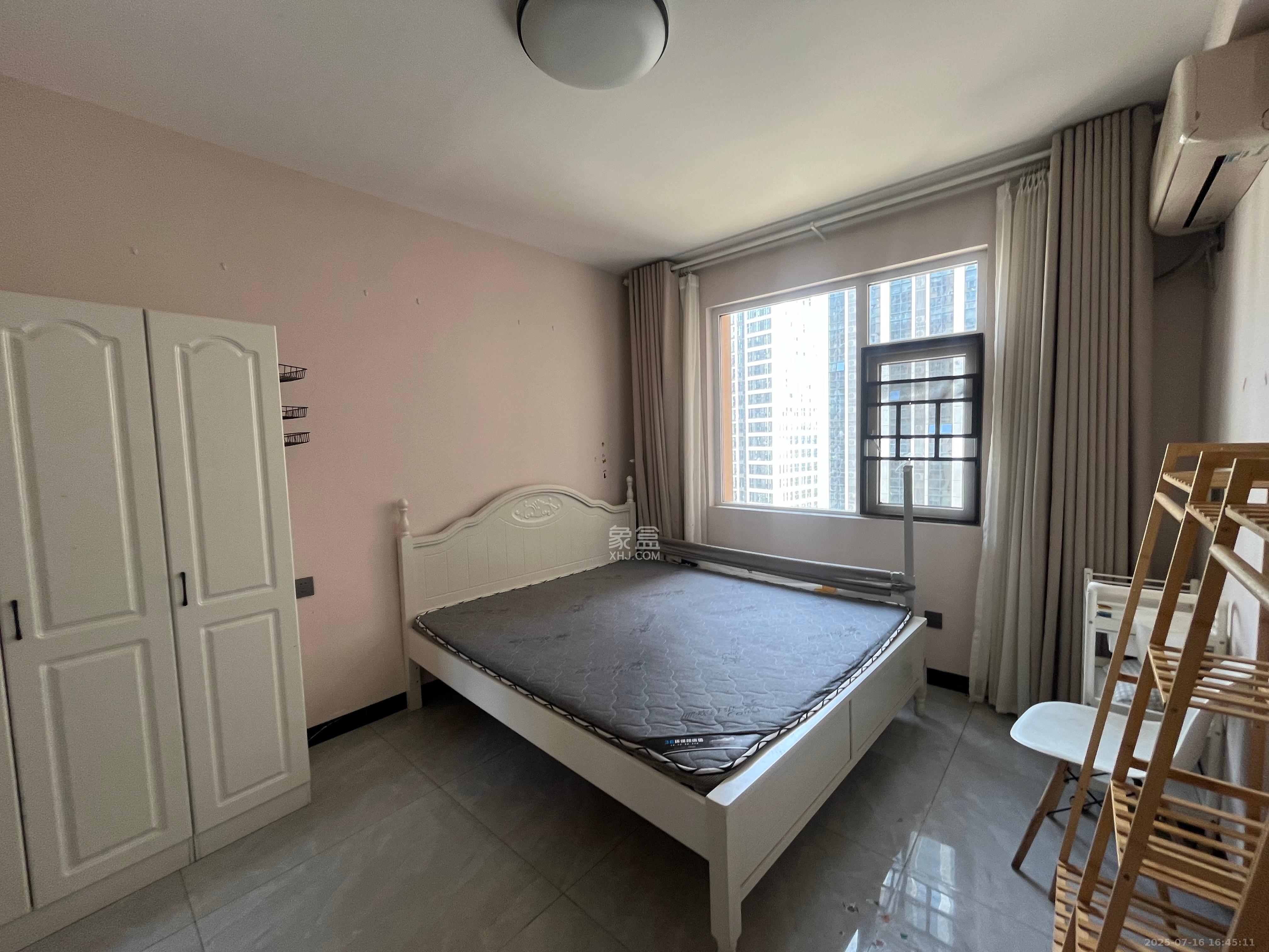 嘉荣苑  3室2厅2卫    2600.0元/月 嘉荣苑  3室2厅2卫    2600.0元/月室内图