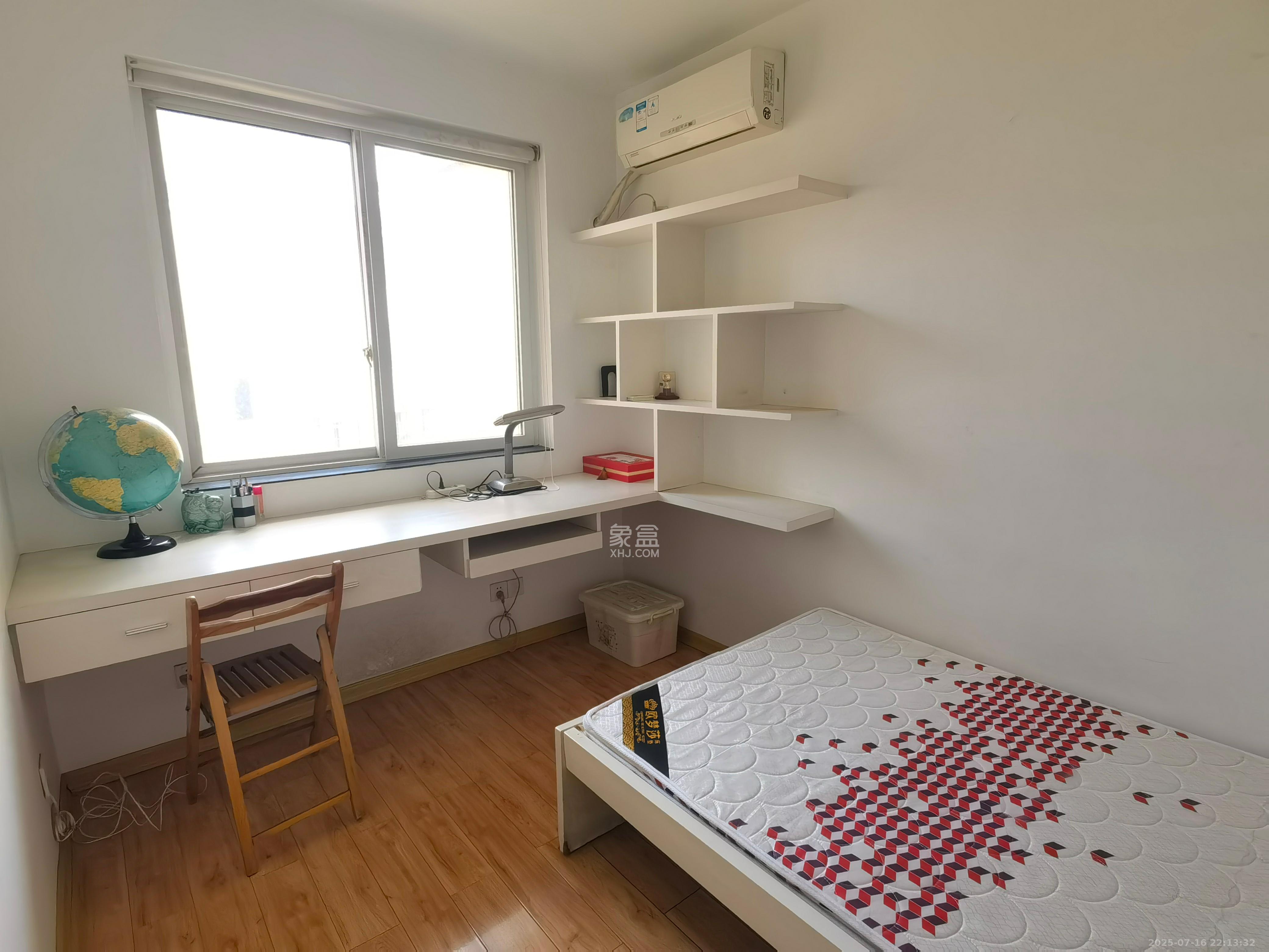 德润园  3室2厅1卫    2000.0元/月 德润园  3室2厅1卫    2000.0元/月