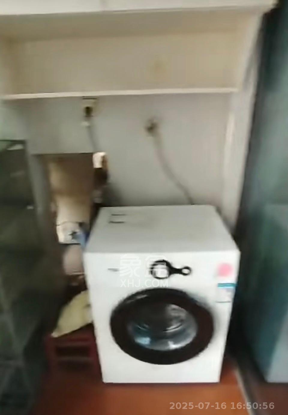 中交里城  1室1厅1卫   1500.00元/月室内图