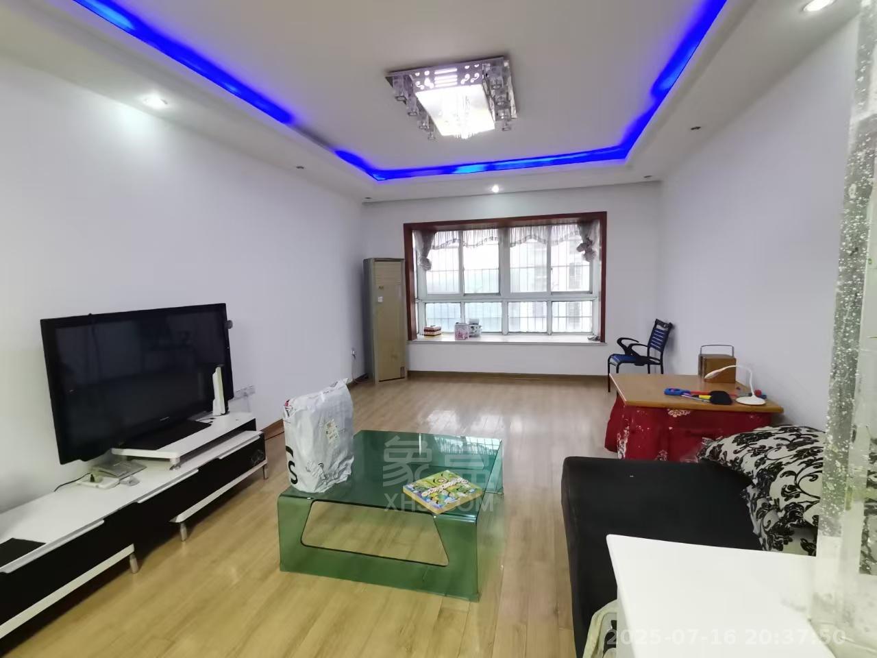 枫溪苑  3室2厅2卫   1800.00元/月