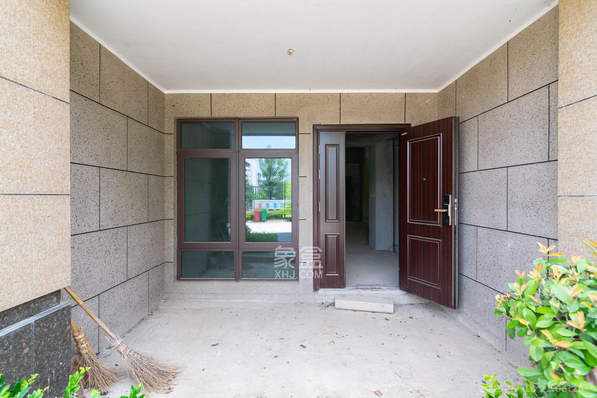 碧桂园御园  5室2厅3卫    180.0万 碧桂园御园  5室2厅3卫    180.0万其他