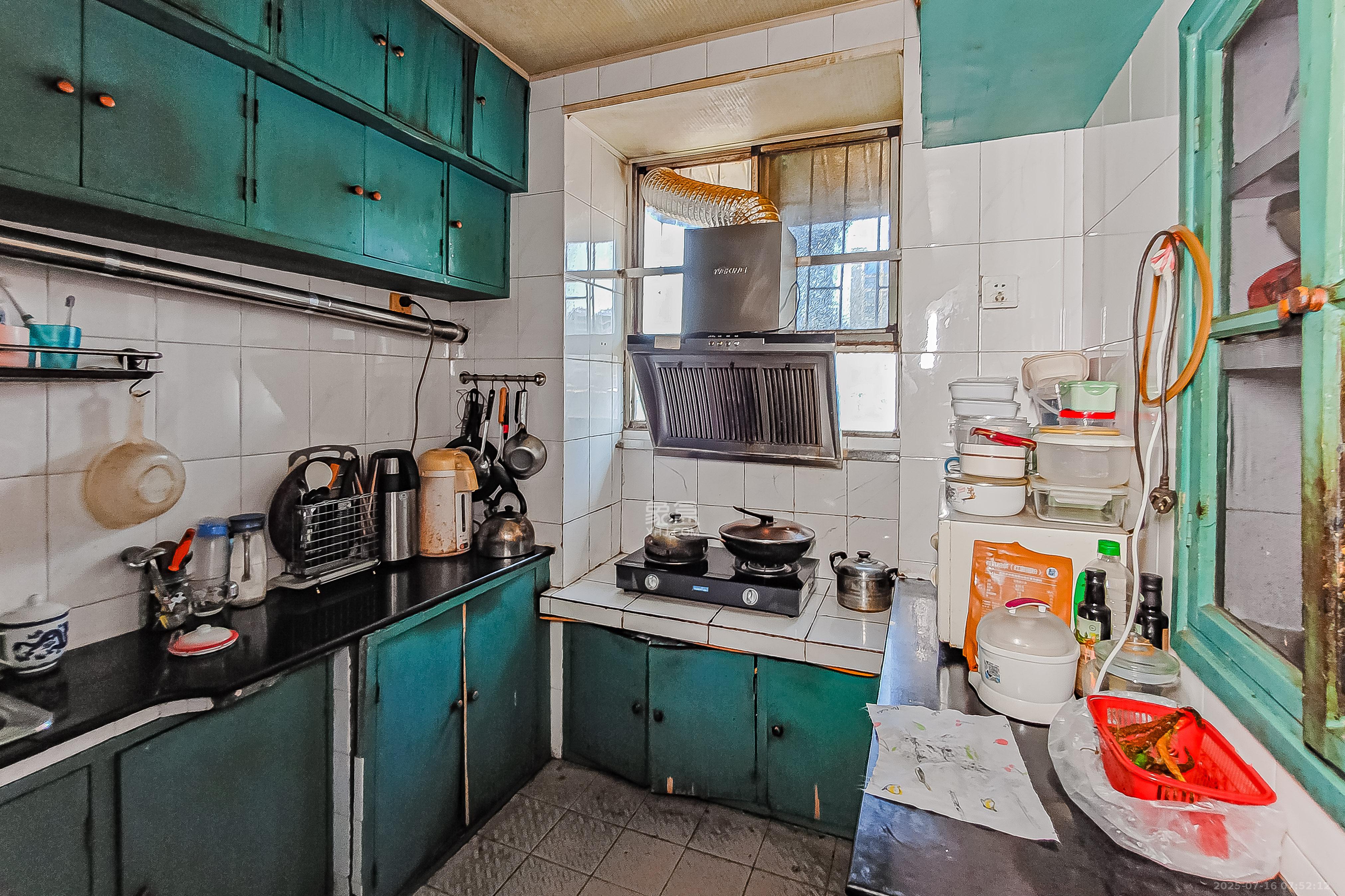 曾家湾13号生活区（友谊集团公司宿舍）  2室2厅1卫    33.5万厨房