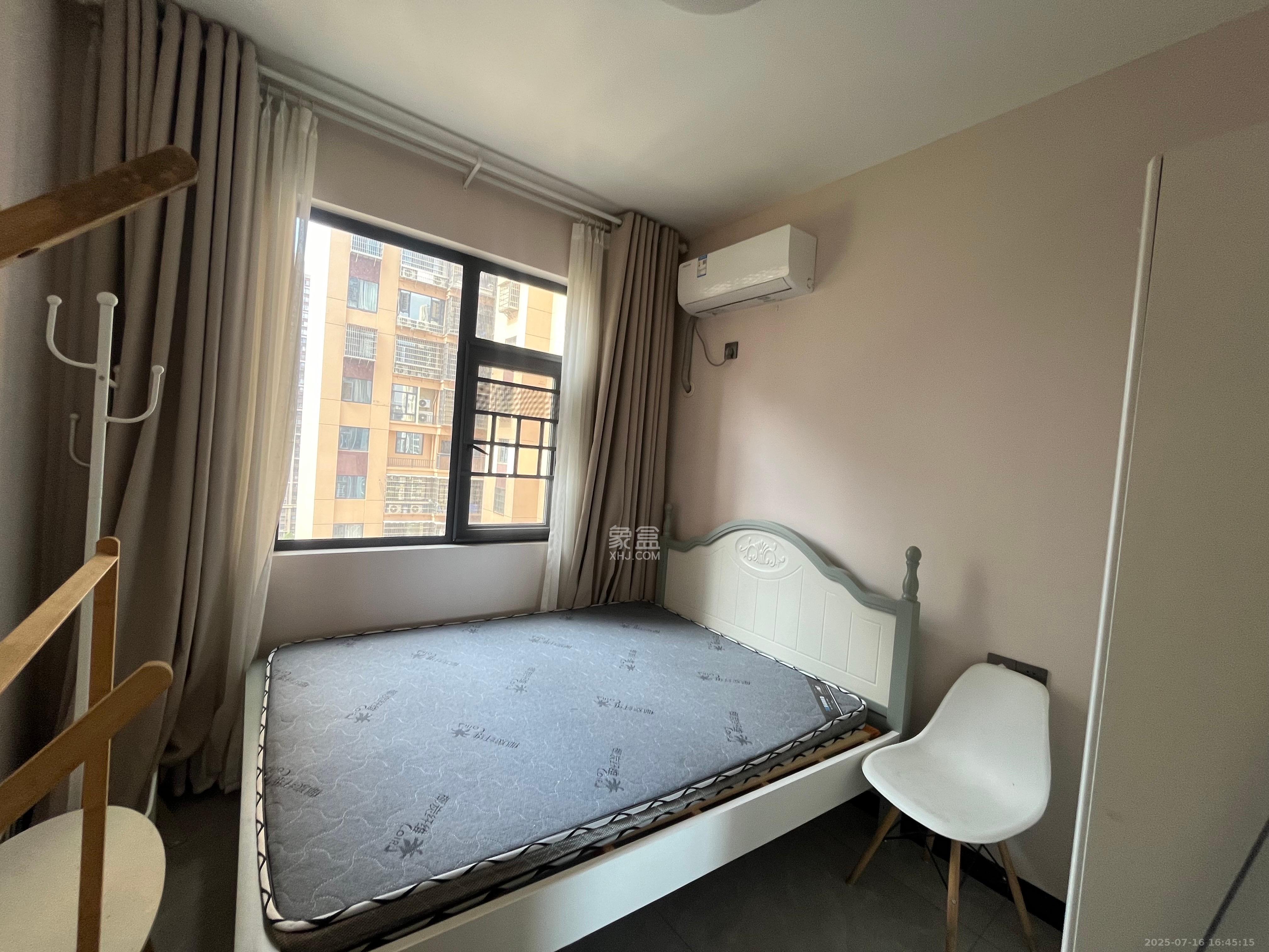 嘉荣苑  3室2厅2卫    2600.0元/月 嘉荣苑  3室2厅2卫    2600.0元/月室内图