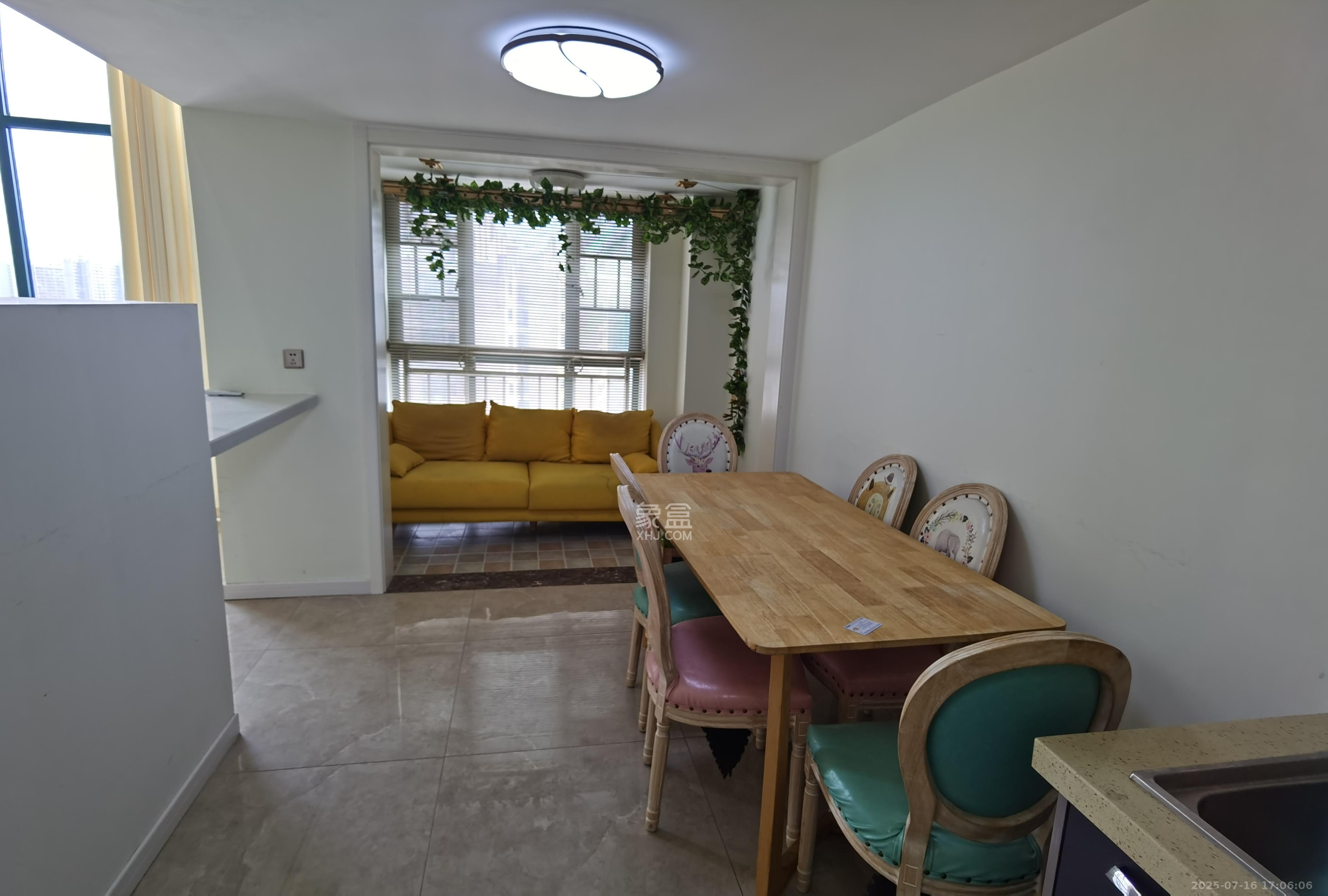 洋湖时代  3室3厅2卫    1800.0元/月 洋湖时代  3室3厅2卫    1800.0元/月